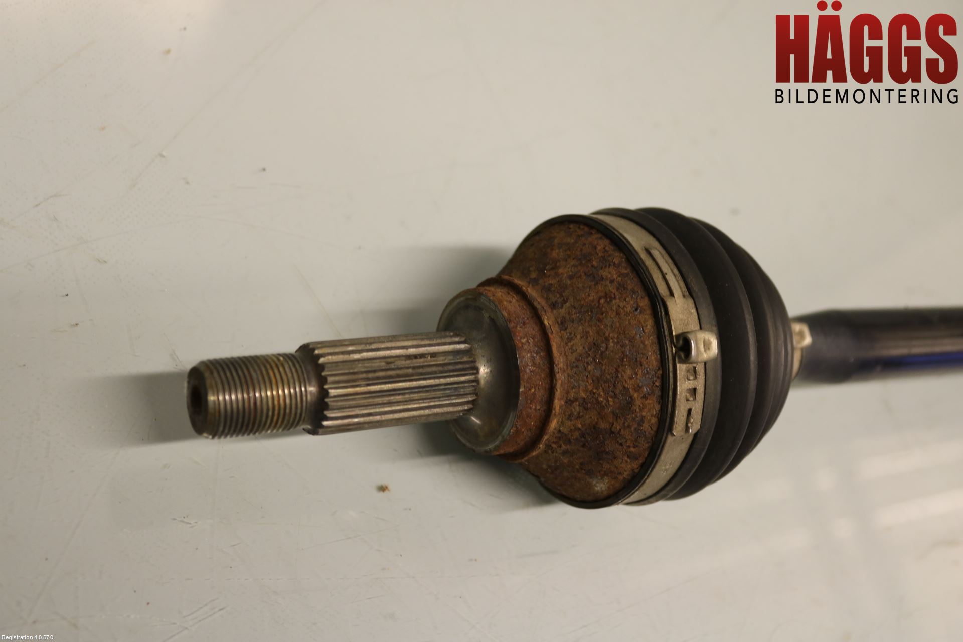 Volkswagen VW UP! / E-UP! Drivaxel Fram Höger