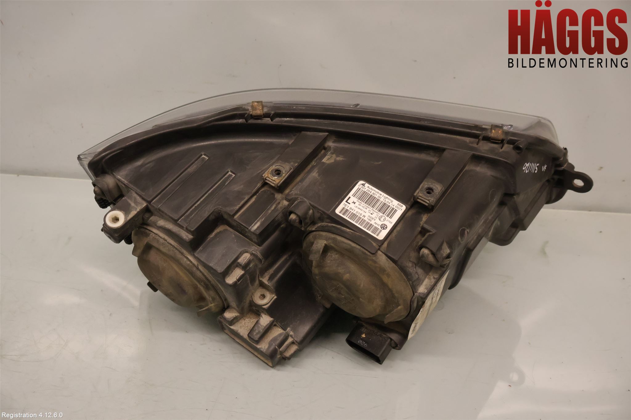 Volkswagen VW TRANSP/CARAVELLE (T5) 04-15 Strålkastare Vänster