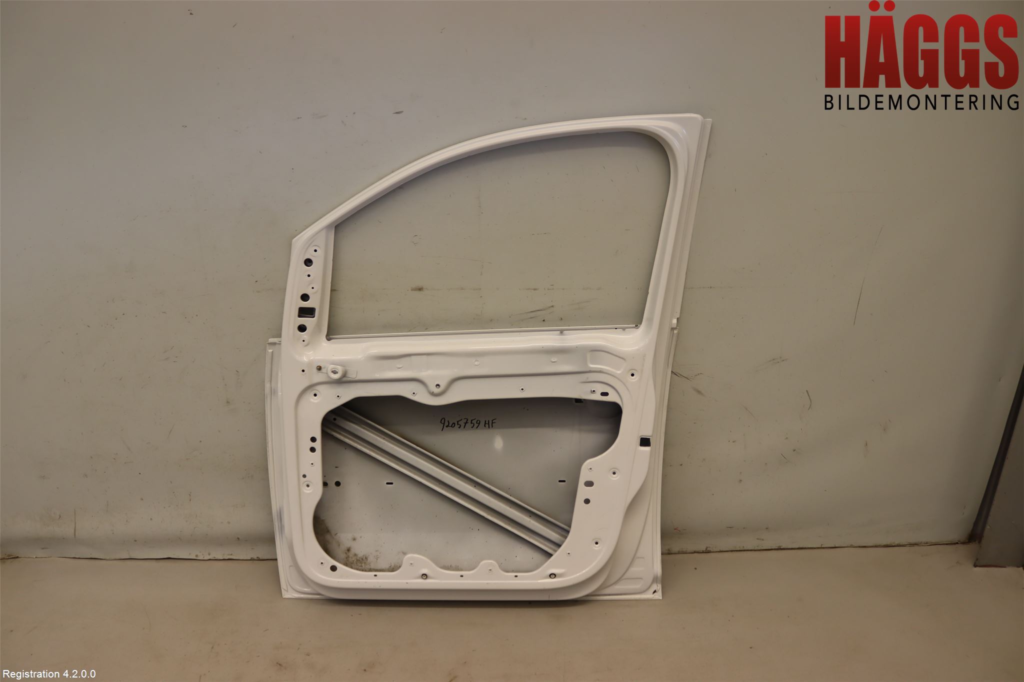 Volkswagen VW CADDY 11-15 Dörr Fram Höger