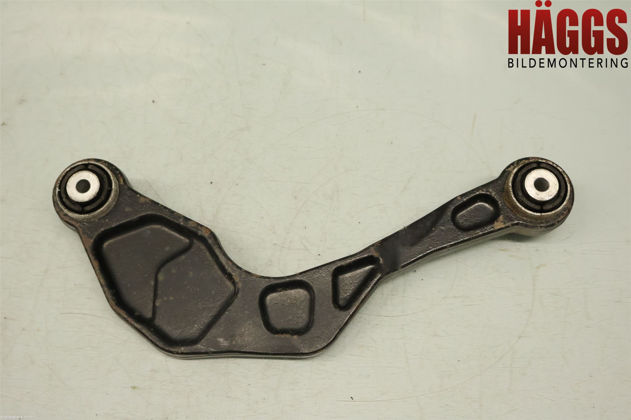 Volvo V60 19- Bärarm Bak Övre Höger