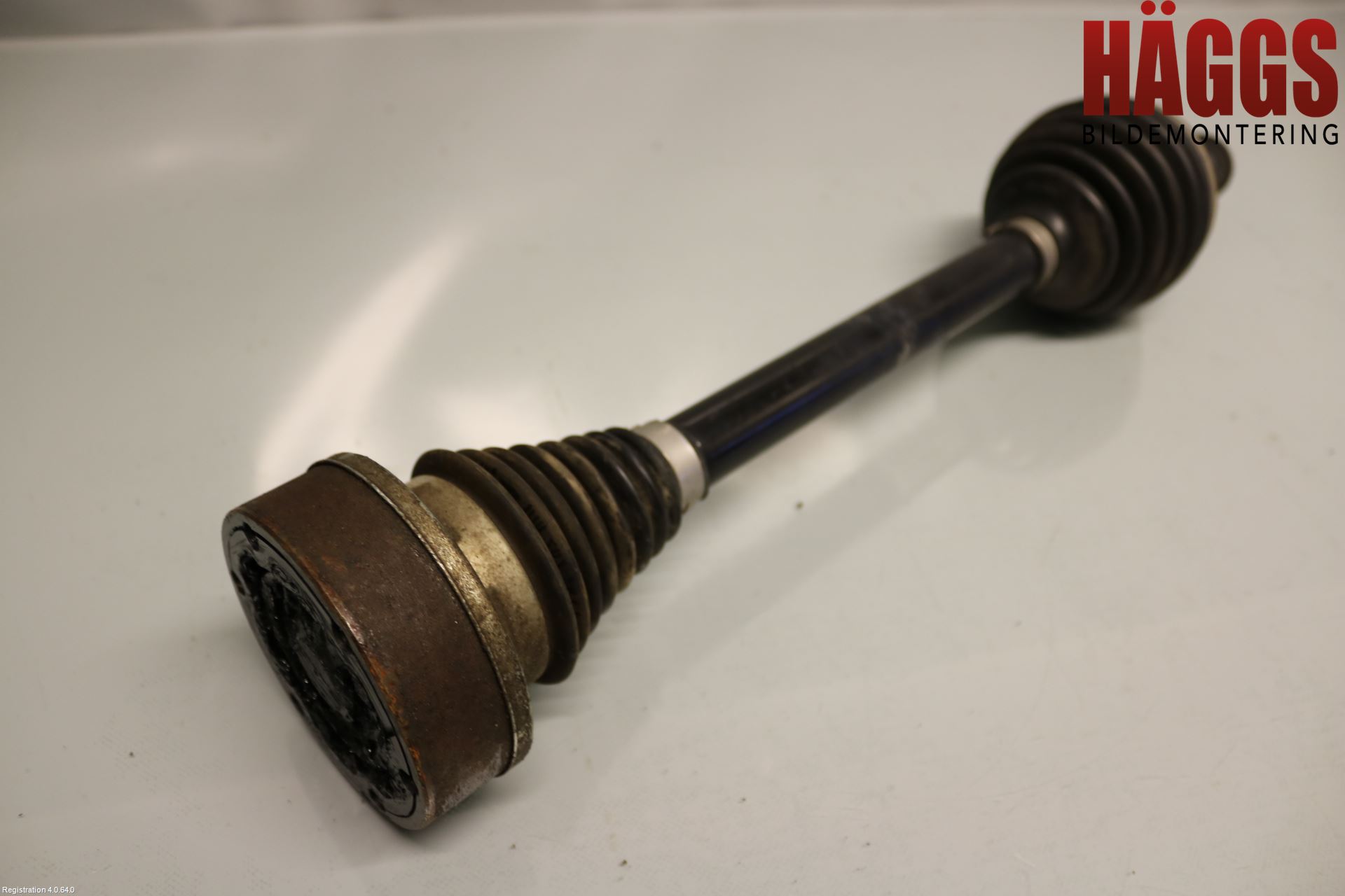 Volkswagen VW CADDY 11-15 Drivaxel Fram Vänster