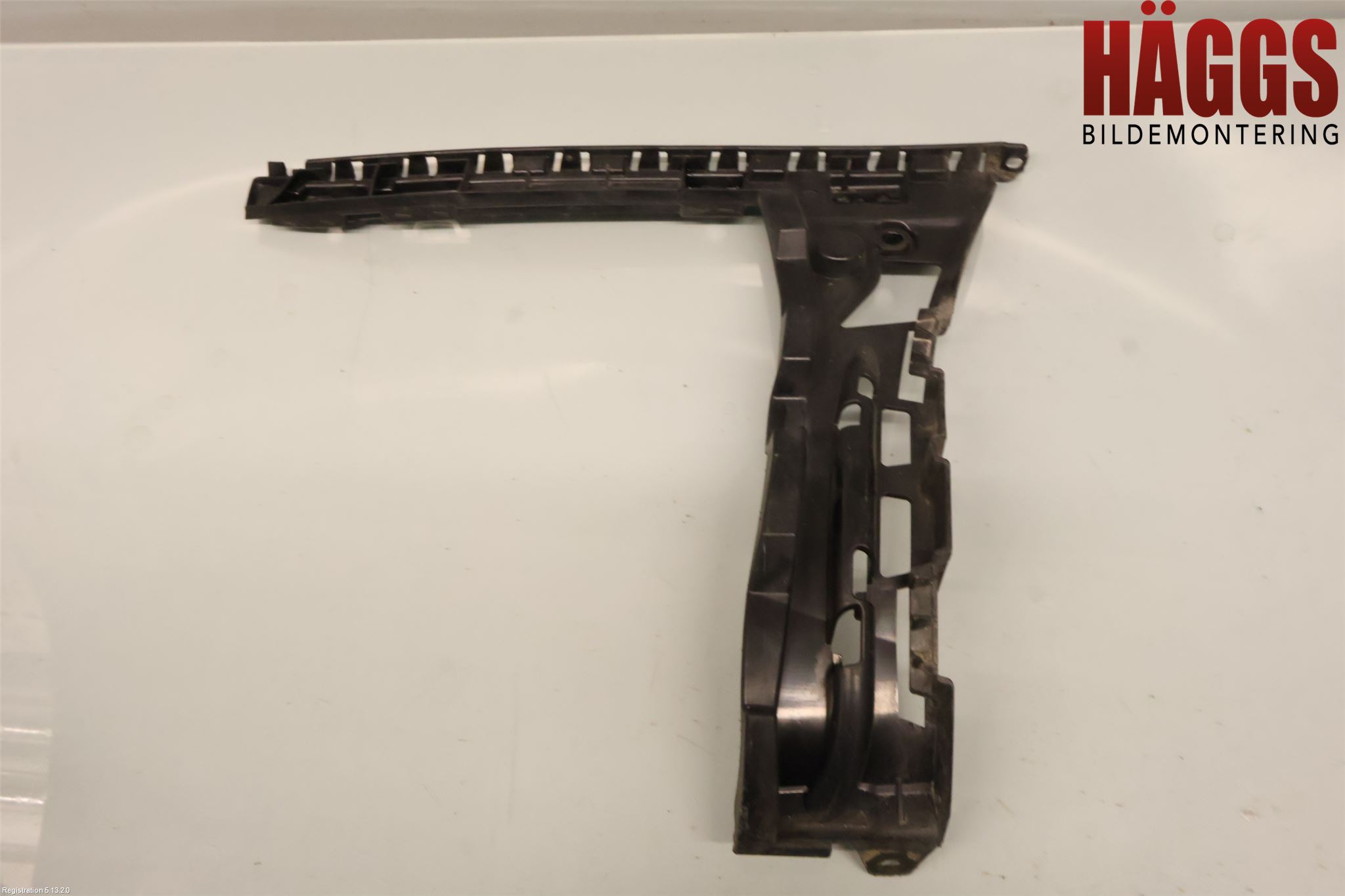 Mercedes-Benz MB C-KLASS (W205) 14-21 Stötfångarfäste Bak Hö