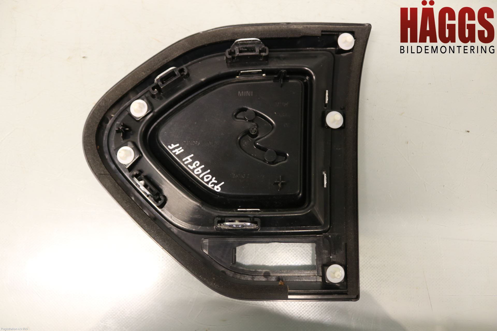 Mini COUNTRYMAN F60 17-23 List Framskärm Hö