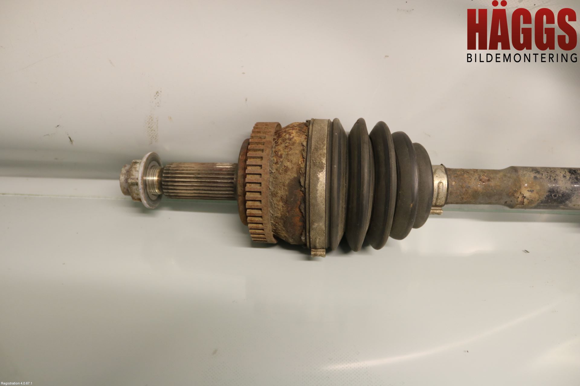 Hyundai i40 08-15 Drivaxel Fram Höger