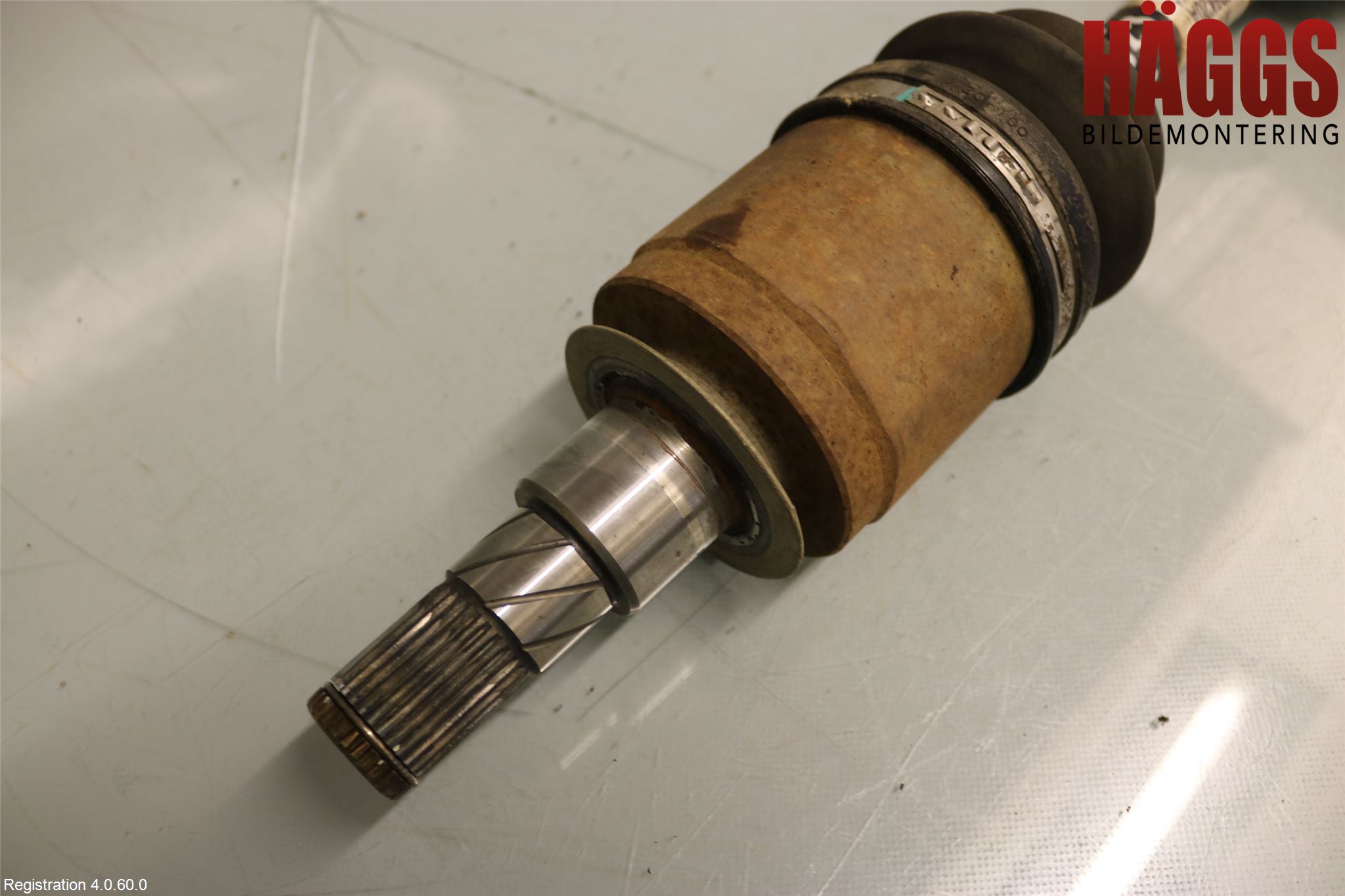 Nissan NAVARA 05-16 Drivaxel Fram Vänster