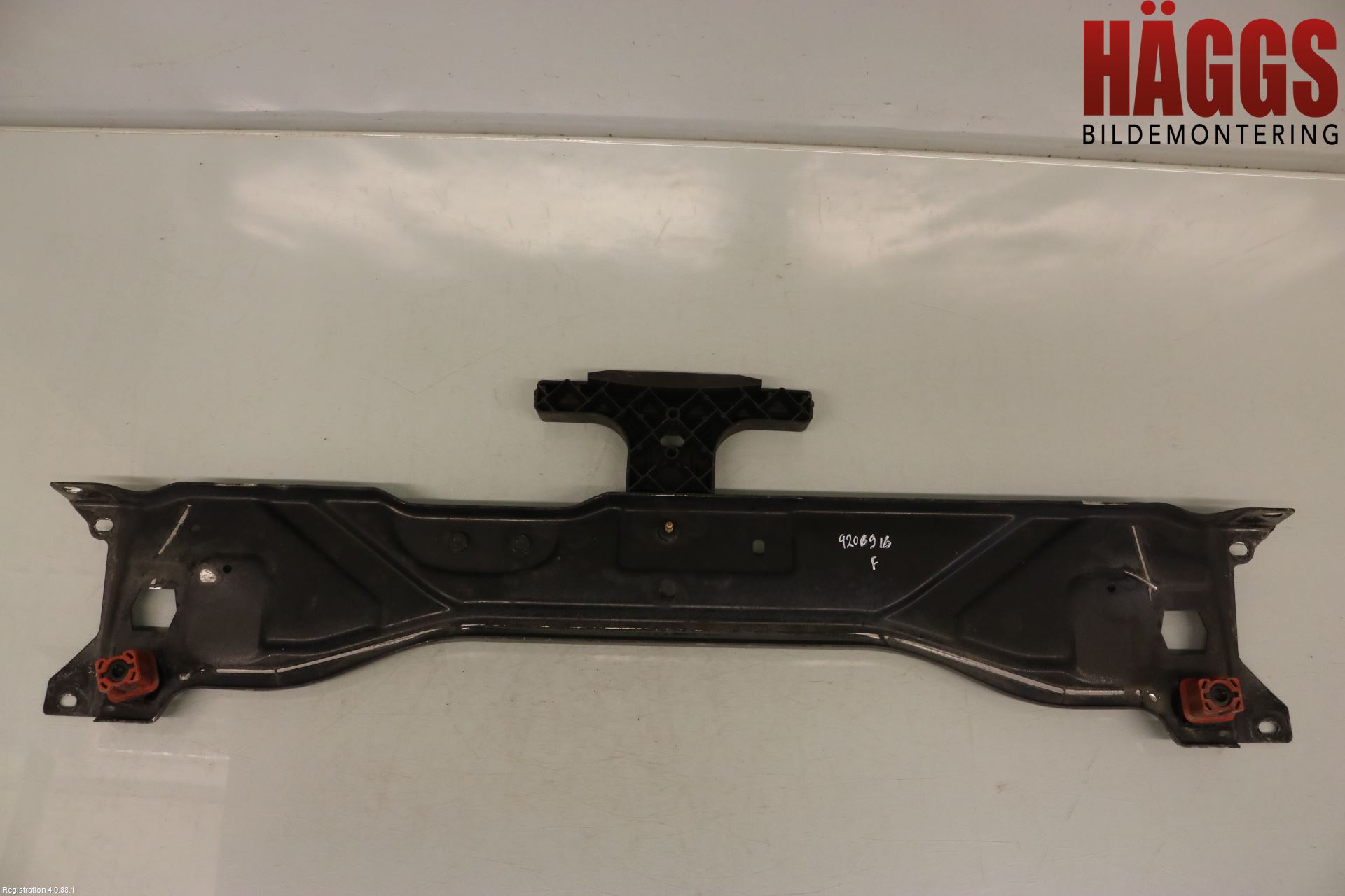 Mercedes-Benz MB E-KLASS (W212) 09-16 Frontplåt