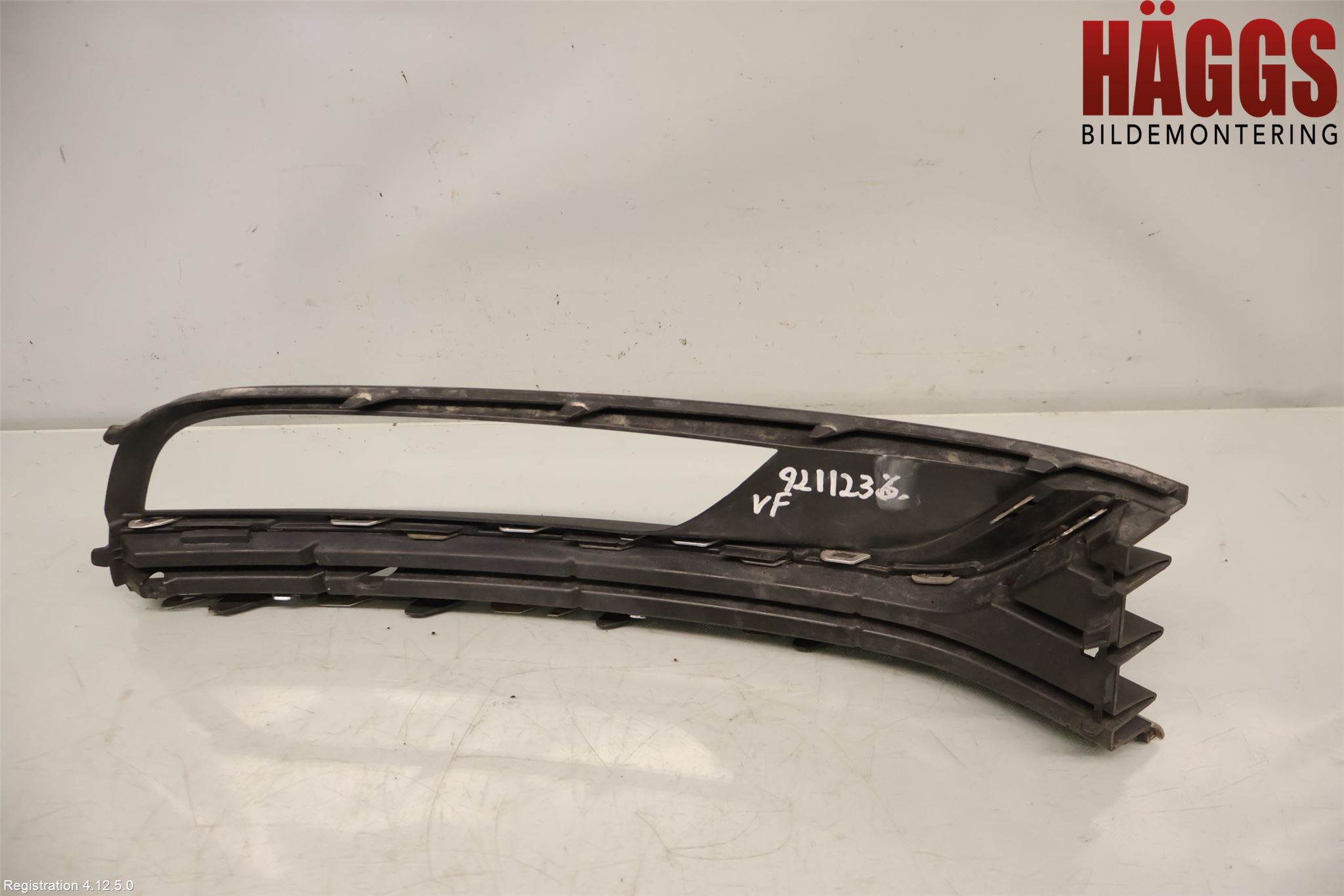 Volkswagen VW PASSAT 11-14 Dimljussarg Fram
