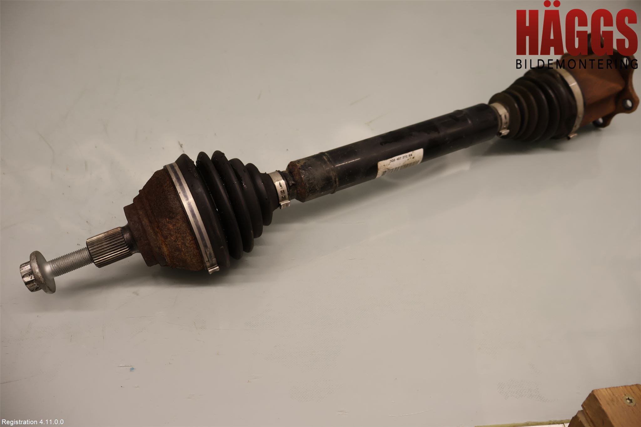 Volkswagen VW PASSAT 20-24 Drivaxel Fram Höger