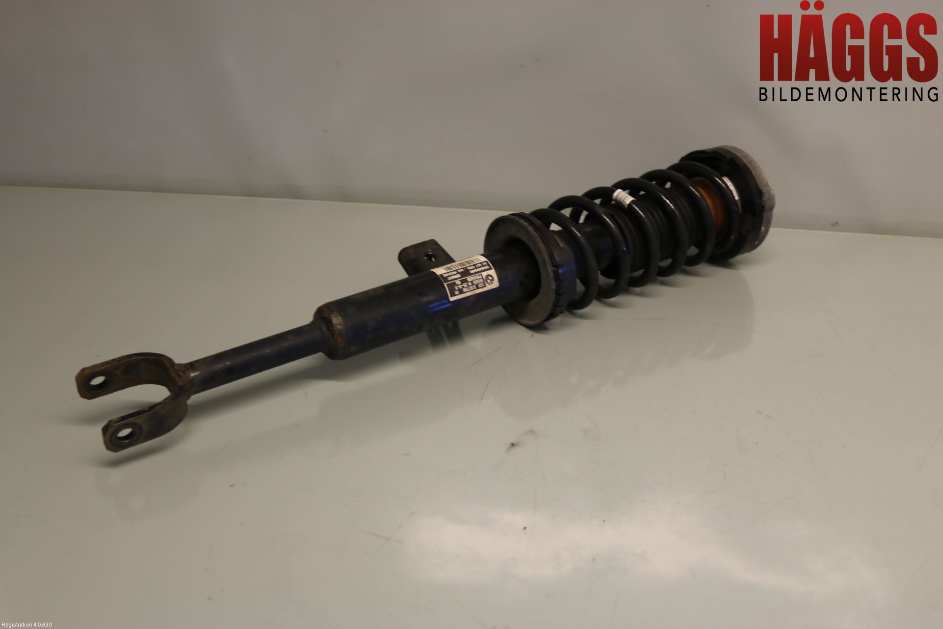 BMW 5 F10/F11/F18 09-17 Fjäderben Fram Höger