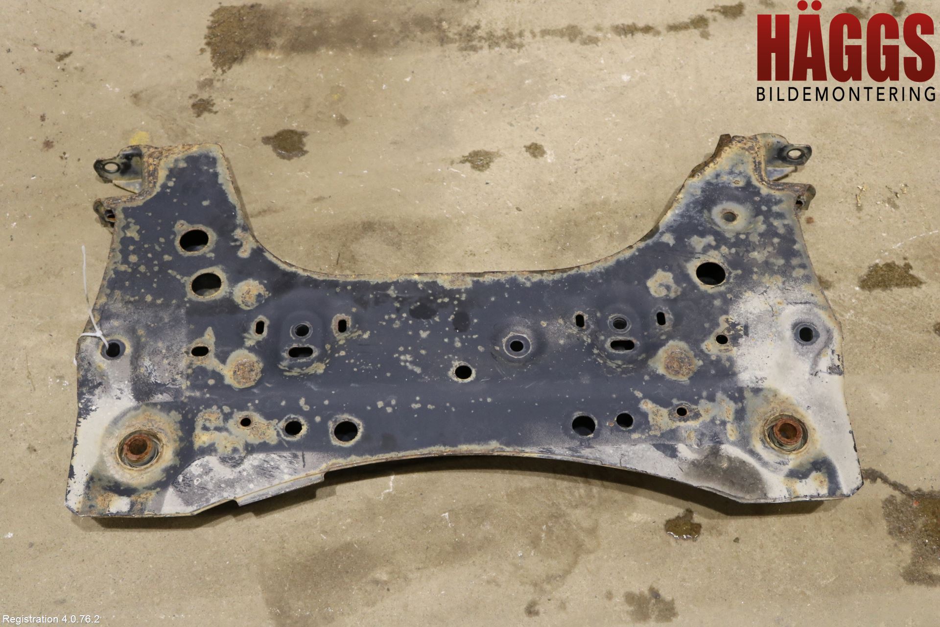 Nissan NV200/NV200 COMBI Framvagnsbalk