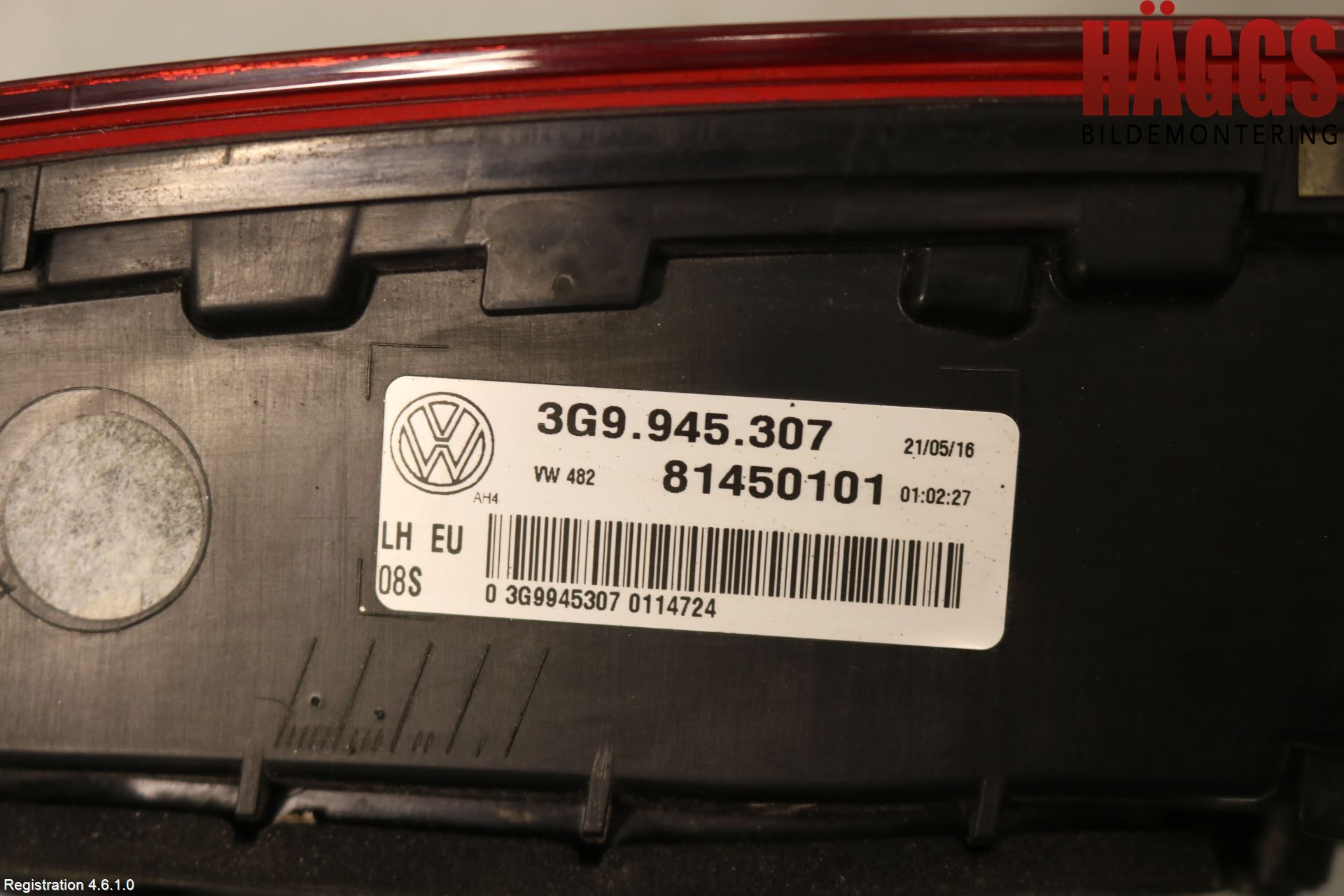 Volkswagen VW PASSAT 15-19 Bakljus Lucka Vä