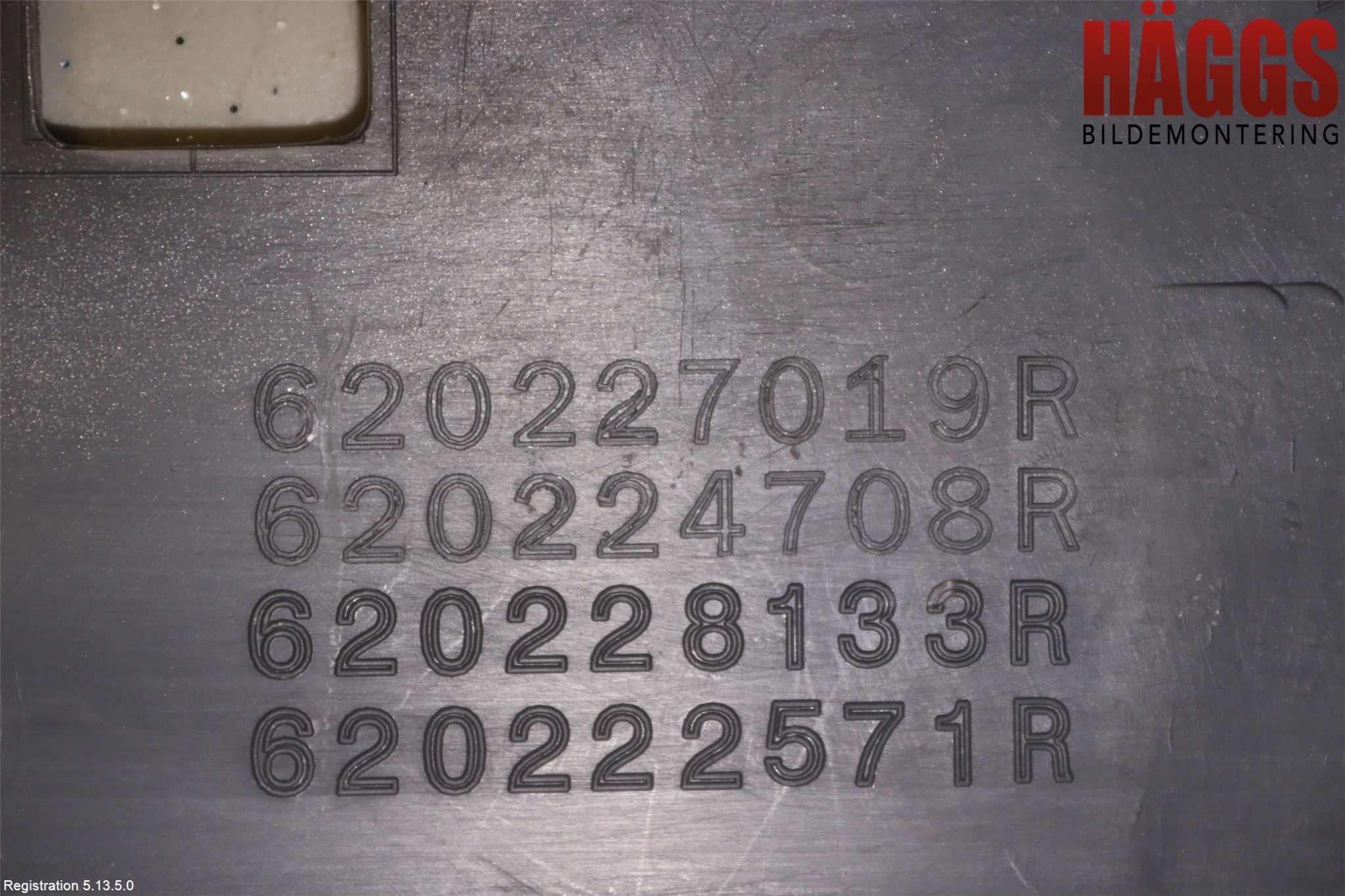 Renault CAPTUR 13-19 Stötfångarbeklädnad Fram