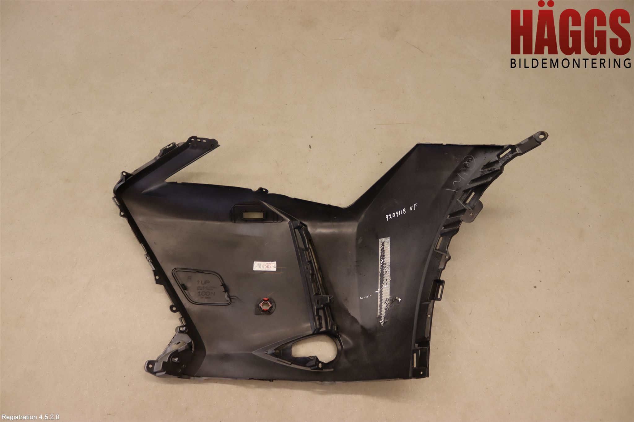 Lexus NX 300h 15-21 Stötfångardel Fram Hö