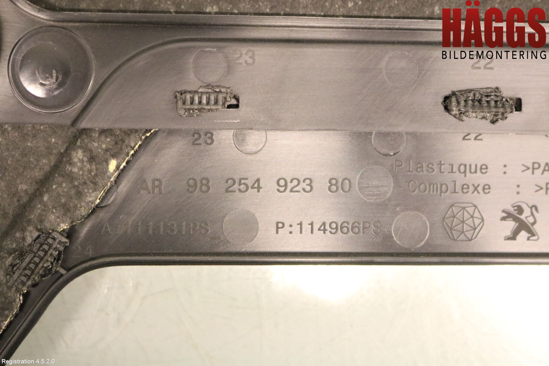 Peugeot 2008/E-2008 20- Motorkåpa