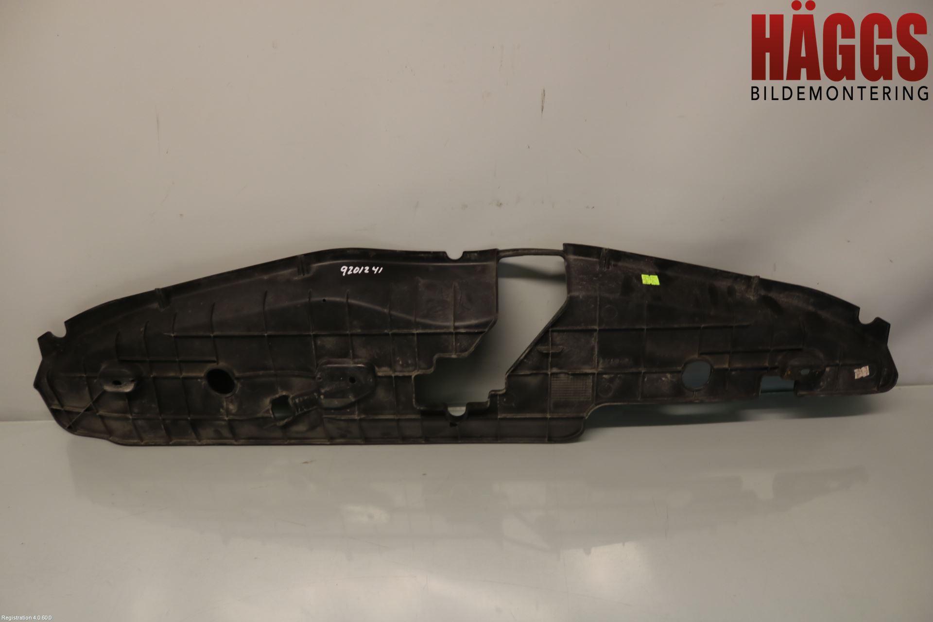 Toyota VERSO 09-18 Frontplåt Övre