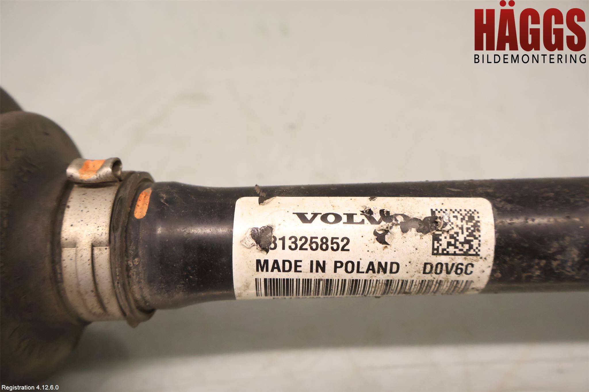 Volvo V60 CROSS COUNTRY 19- Drivaxel Fram Vänster