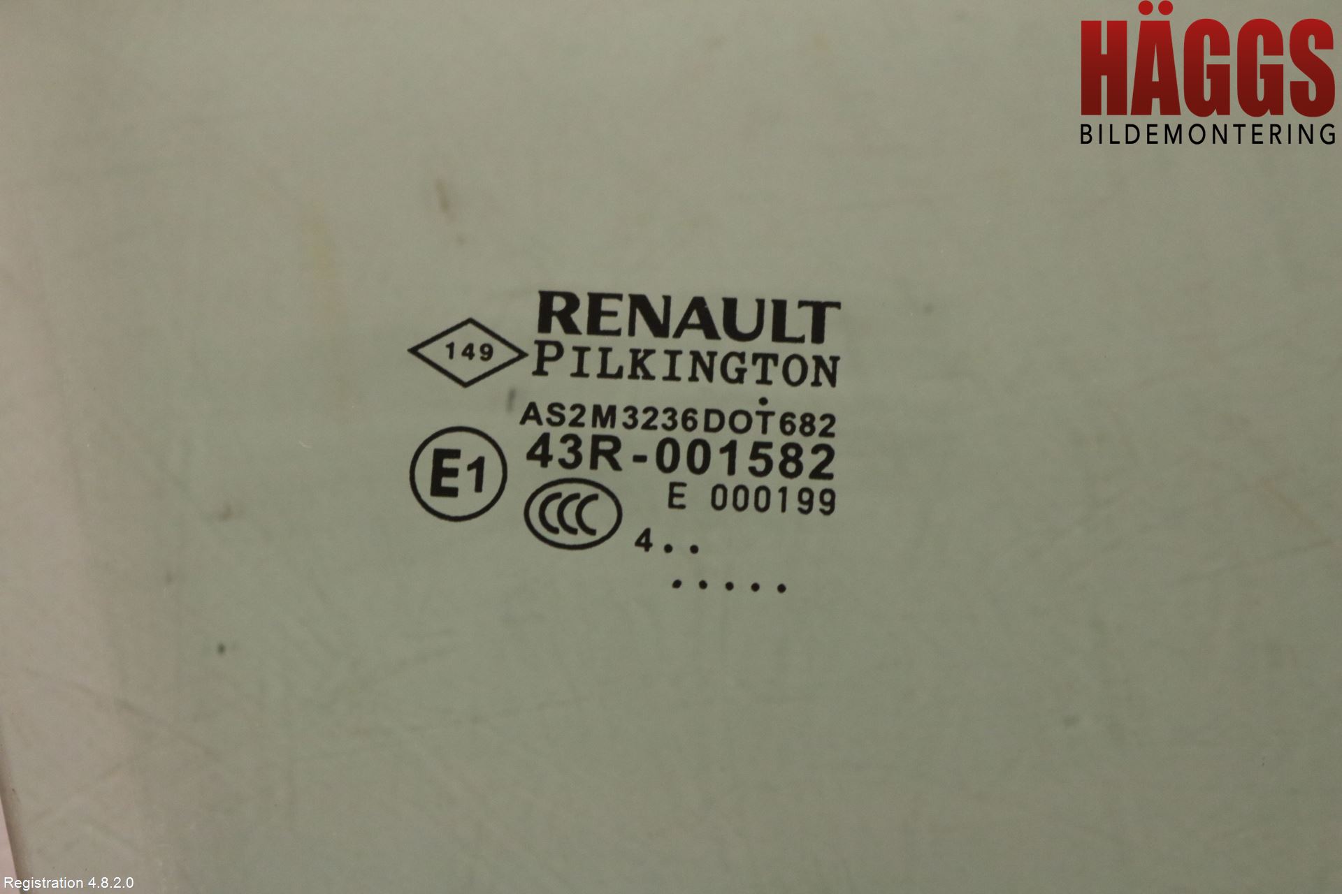 Renault CAPTUR 13-19 Dörruta Fram Höger