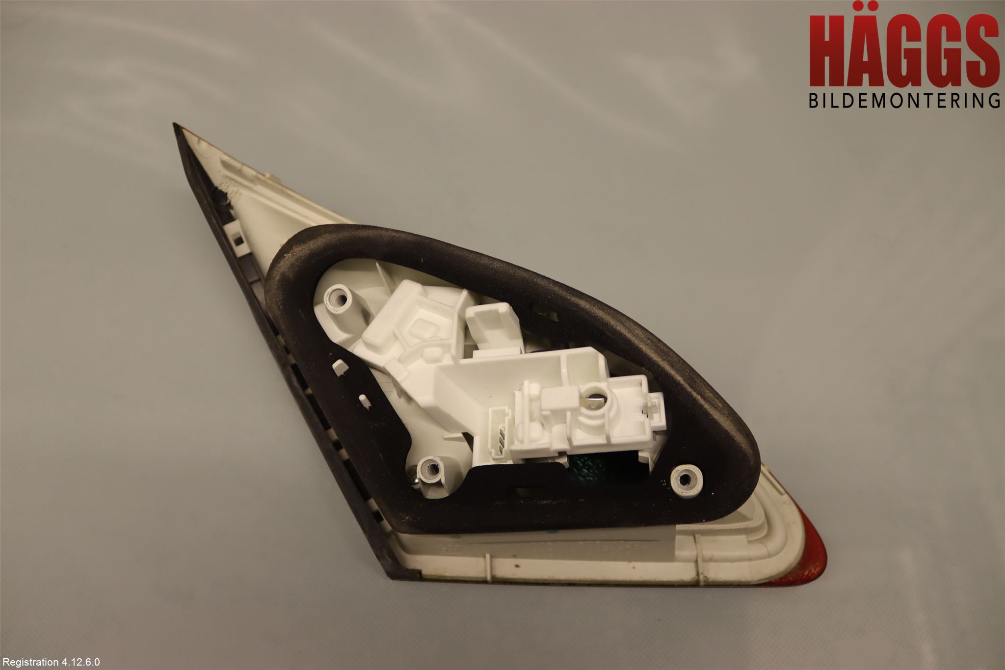 Opel ASTRA J 10-15 Bakljus Lucka Hö