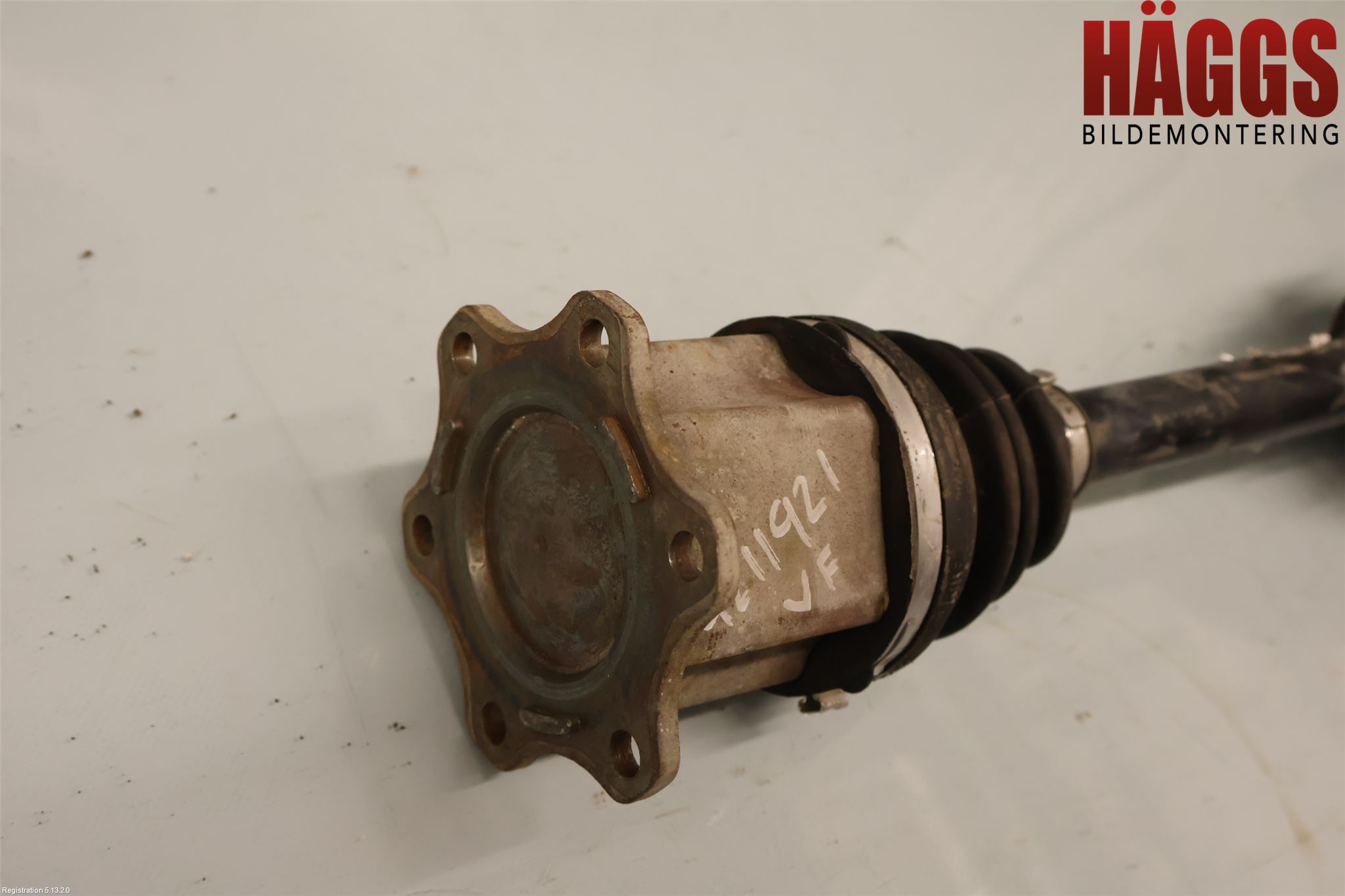 Volkswagen VW CADDY      04-10 Drivaxel Fram Vänster