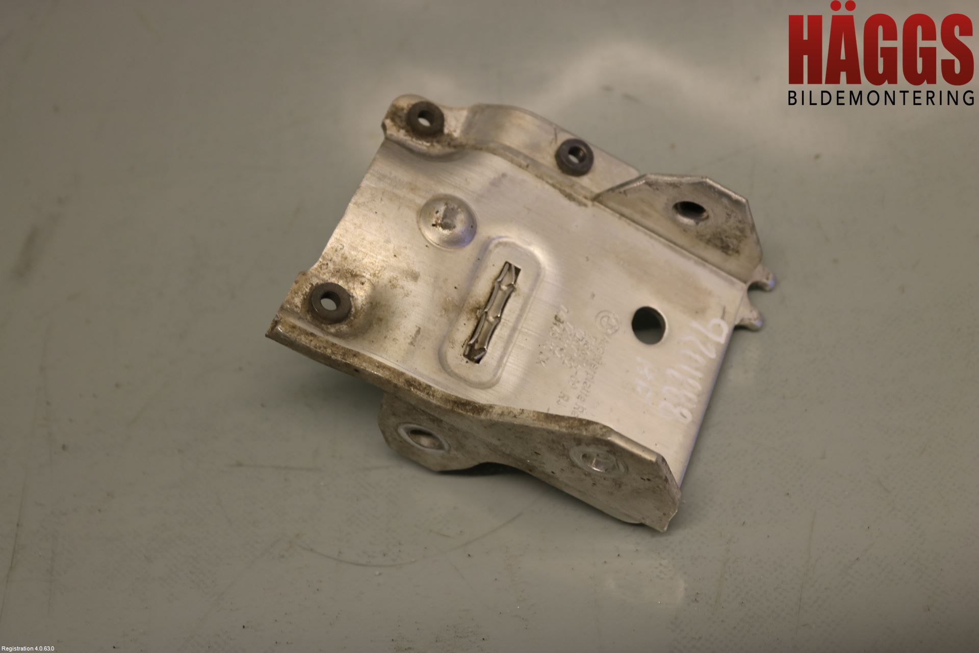 BMW 5 F10/F11/F18 09-17 Stötfångarfäste Fram Hö