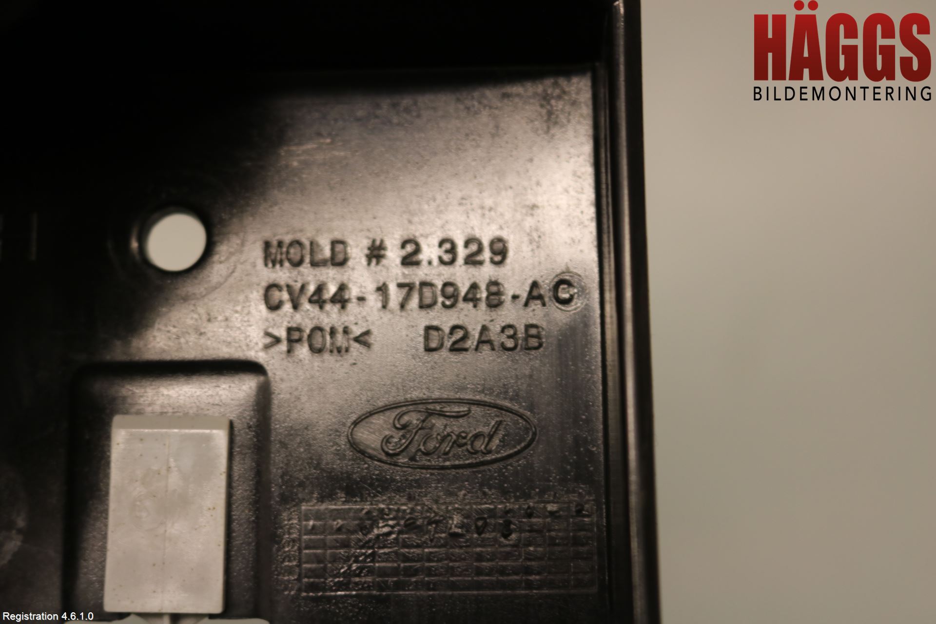 Ford KUGA 13-16 Stötfångarfäste Bak Hö