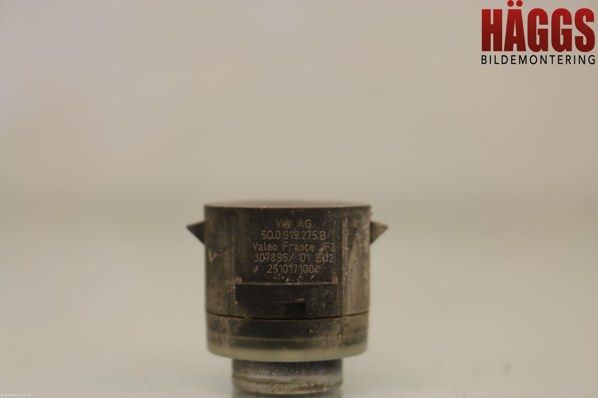 Skoda SUPERB 16-24 Parkeringshjälp Frontsensor