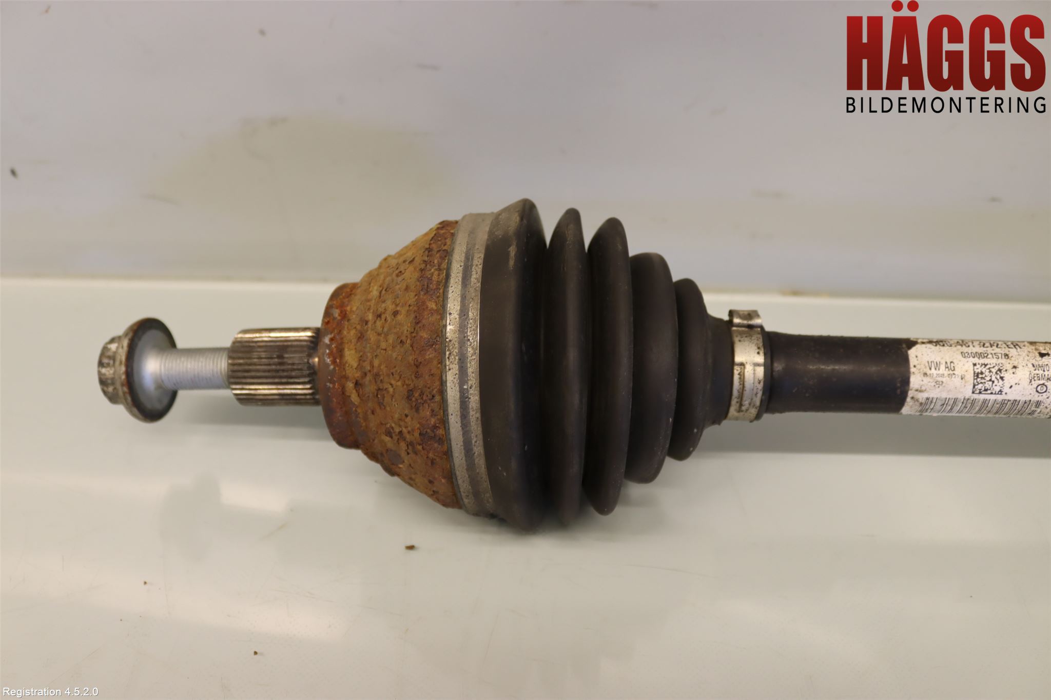Volkswagen VW CADDY 16-20 Drivaxel Fram Höger