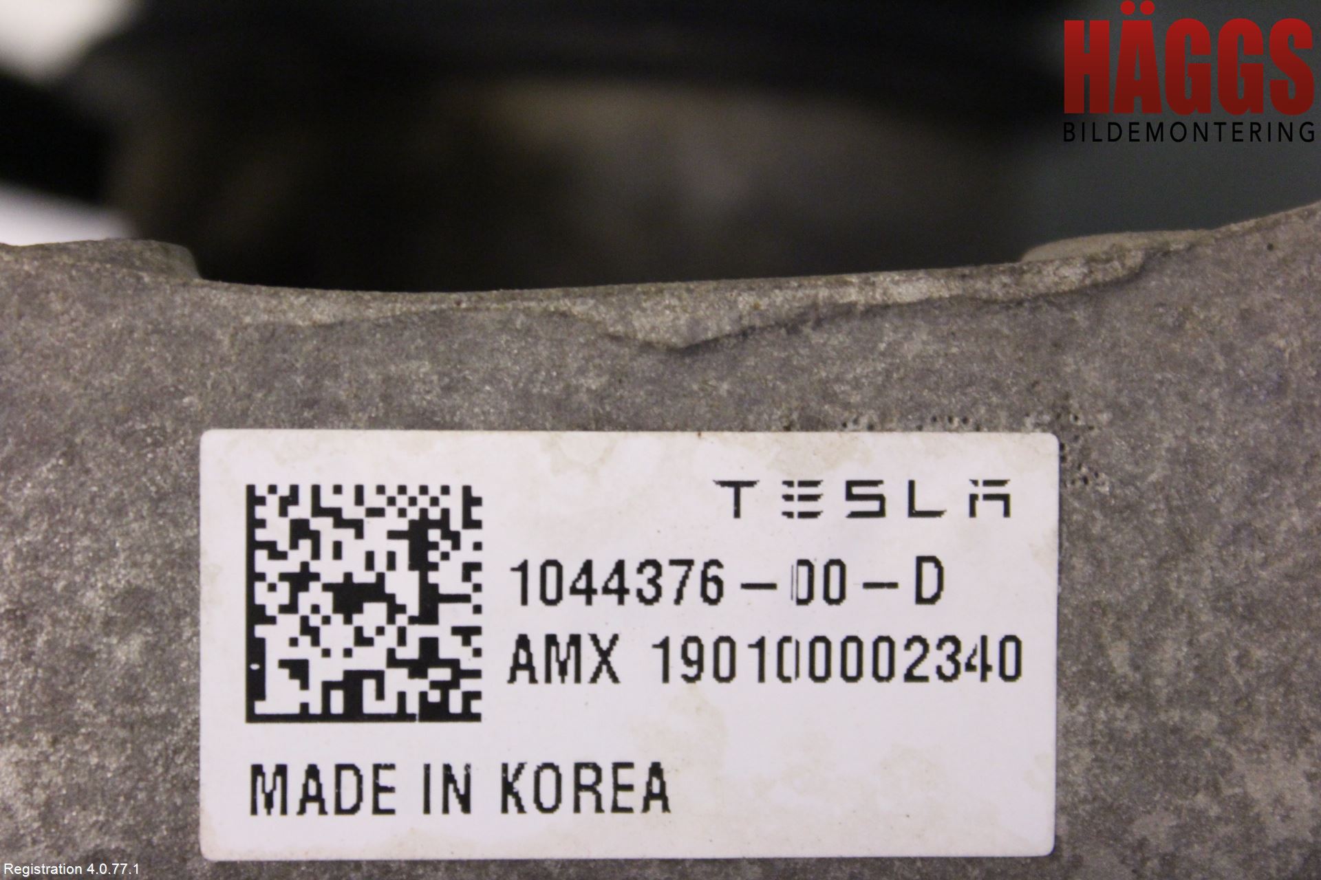 Tesla MODEL 3 17- Fjäderben Fram Höger