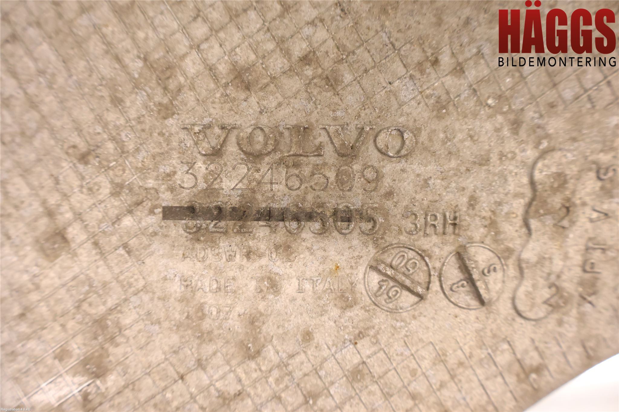 Volvo V60 19- Bärarm Bak Höger