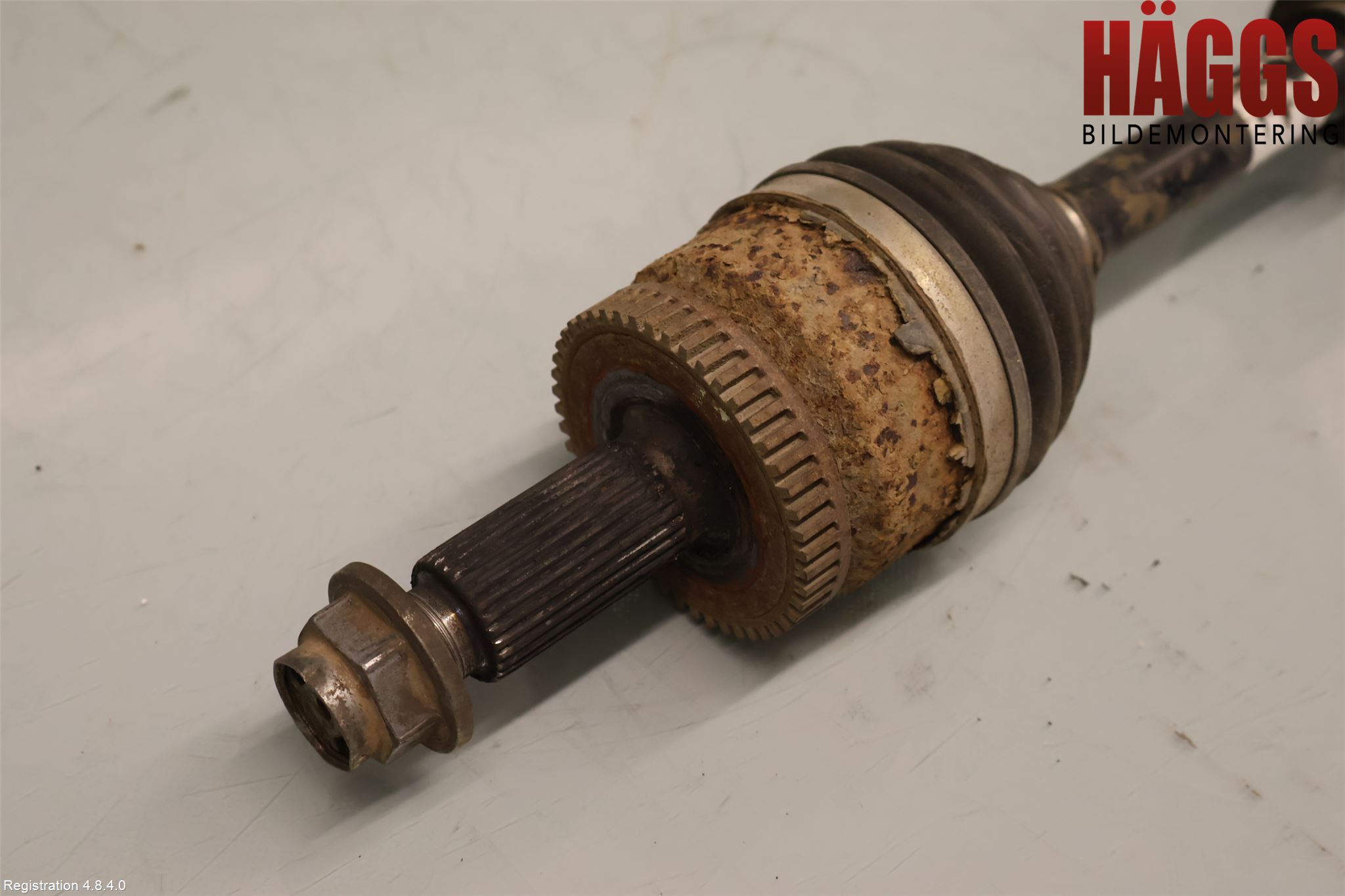 Kia SPORTAGE (QL) 16-21 Drivaxel Fram Vänster