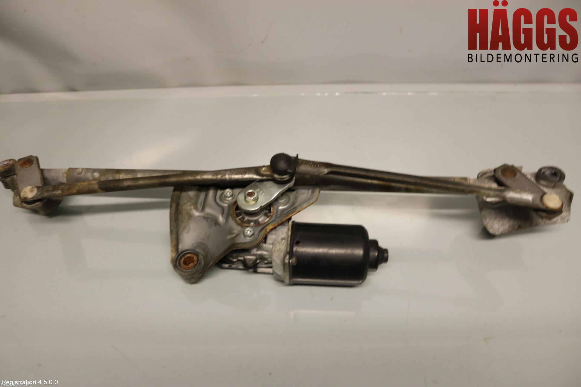 Lexus IS 200/300   99-05 Torkarmotor Vindruta