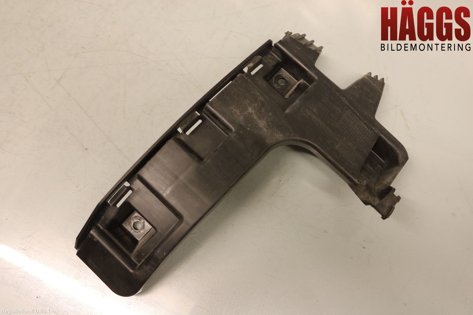 Volvo S60 11-13 Stötfångarfäste Bak Vä