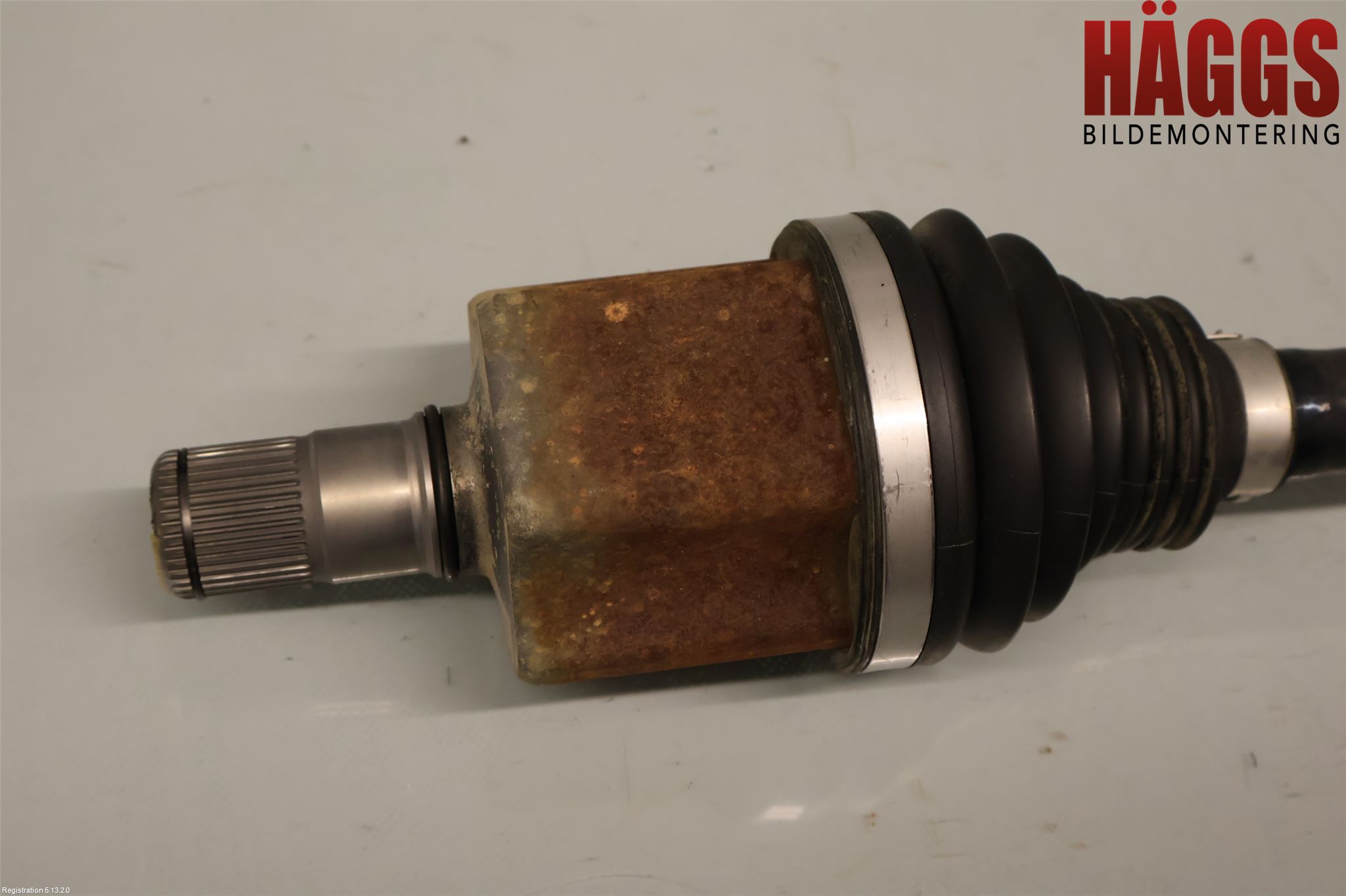 Volkswagen VW TIGUAN 16-24 Drivaxel Fram Vänster