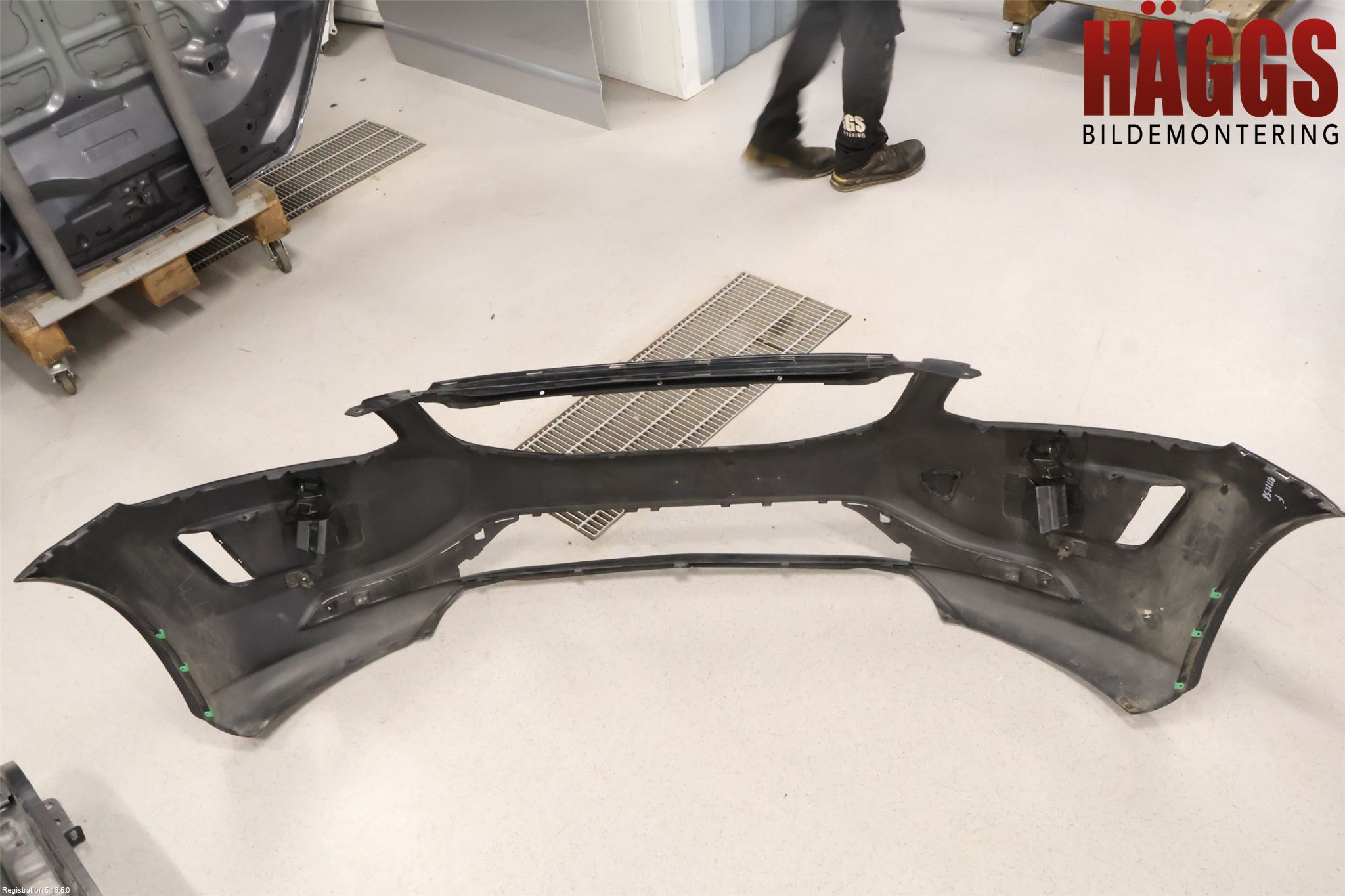 Volvo XC60 14-17 Stötfångarbeklädnad Fram