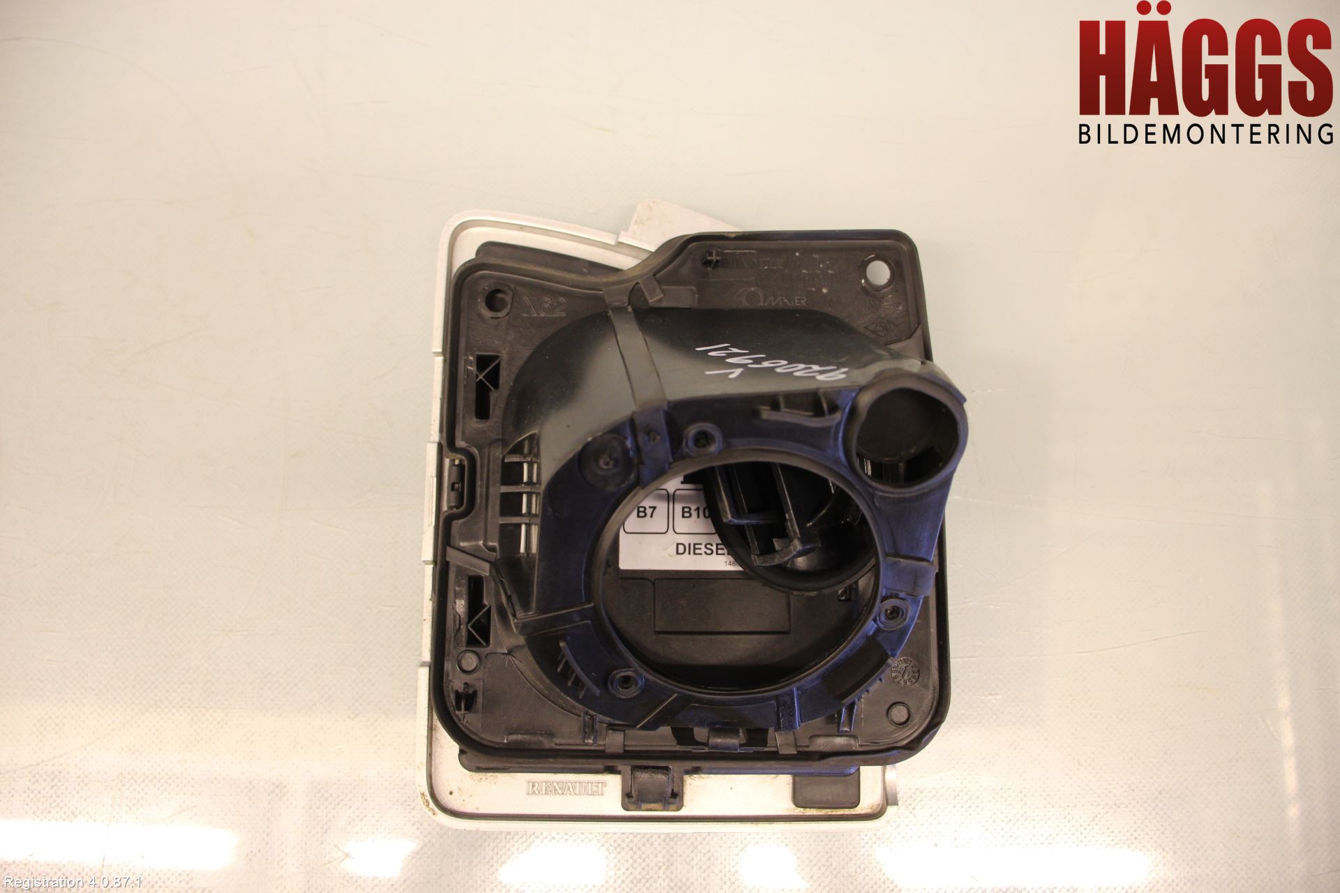 Renault MASTER III 20-24 Tanklucka