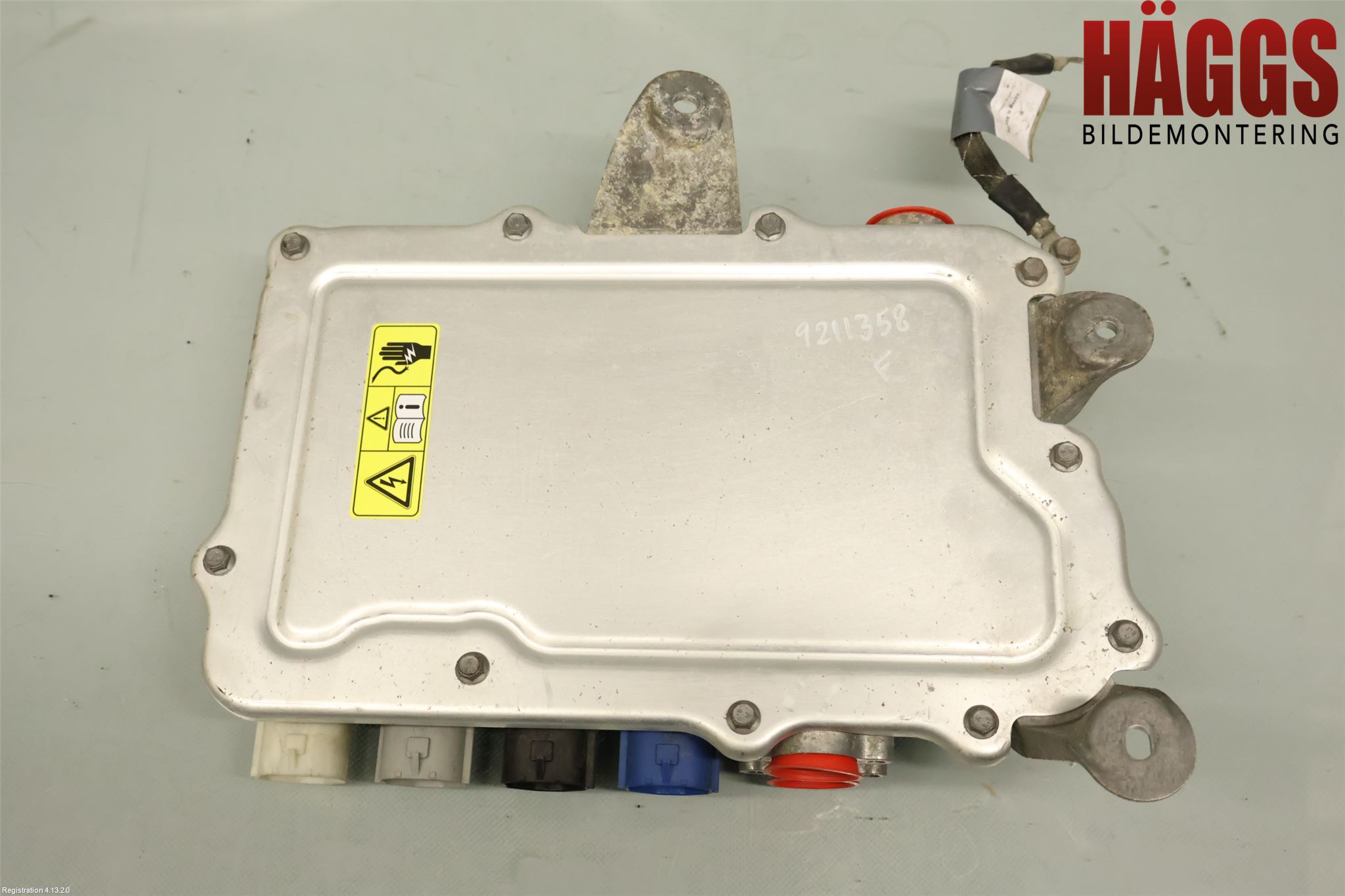Tesla MODEL S 13- Hybridconverter