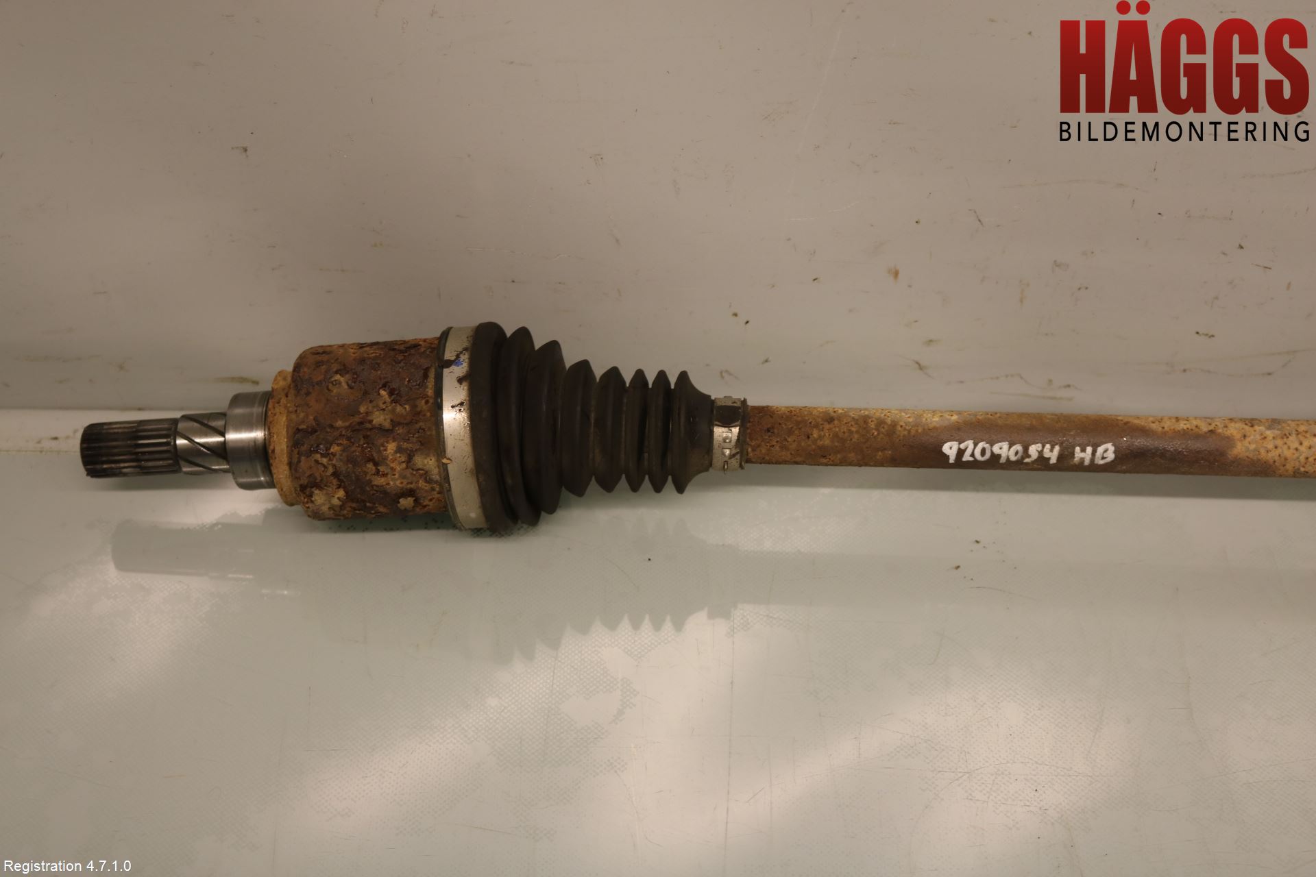 Dacia DUSTER 10-17 Drivaxel Bak Höger