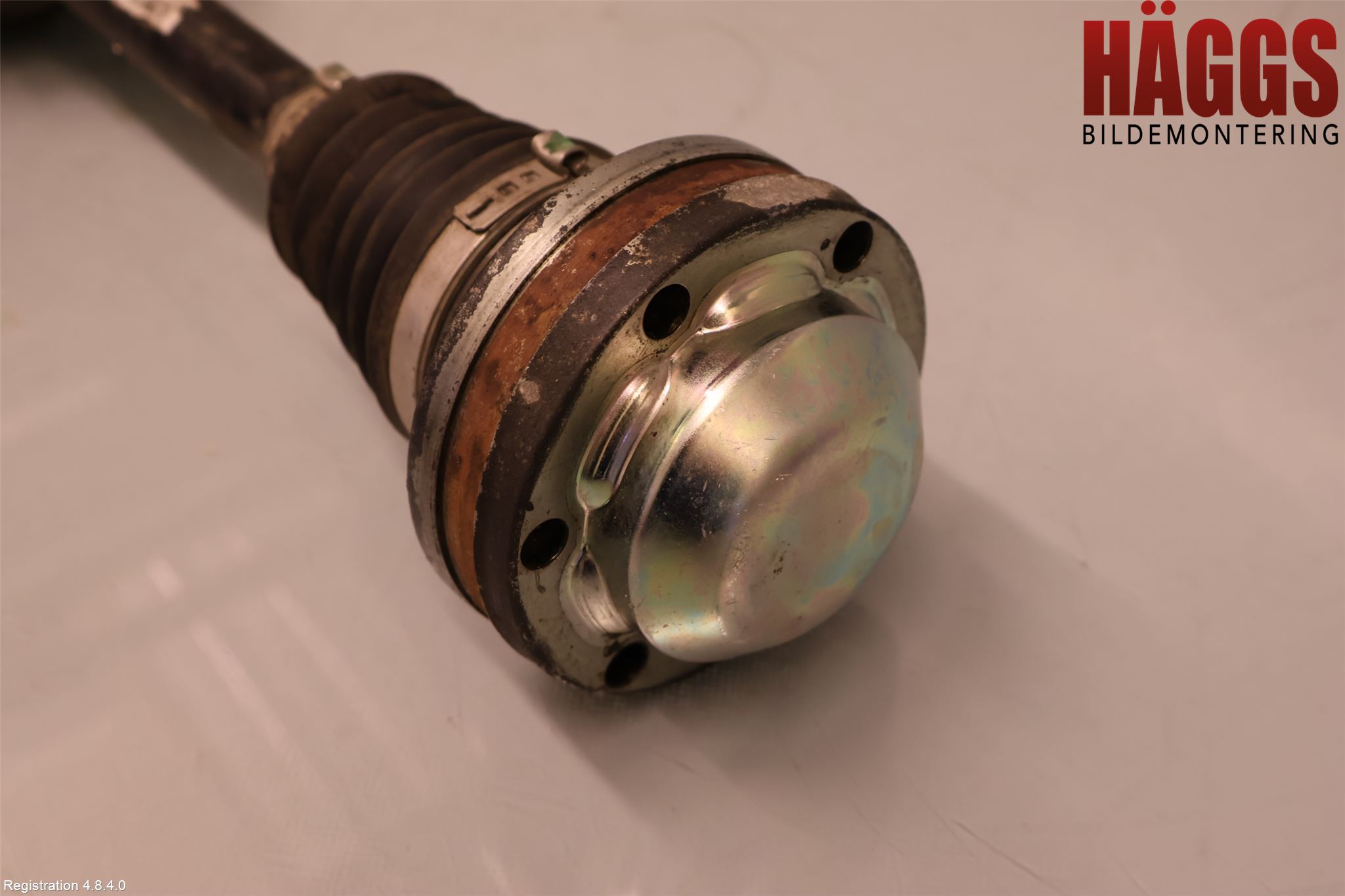 Volkswagen VW PASSAT 11-14 Drivaxel Fram Vänster