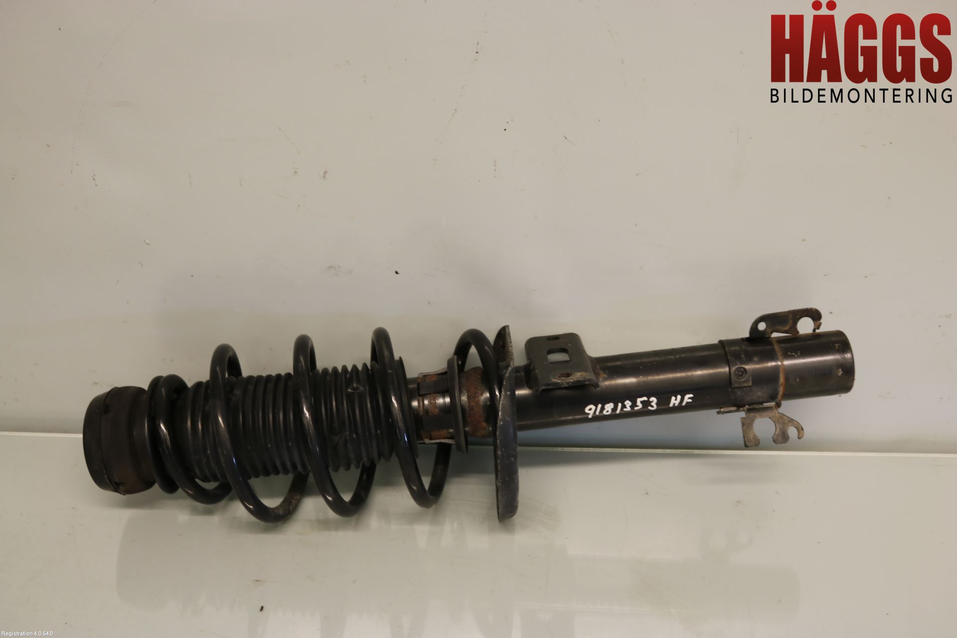 Skoda RAPID Fjäderben Fram Höger