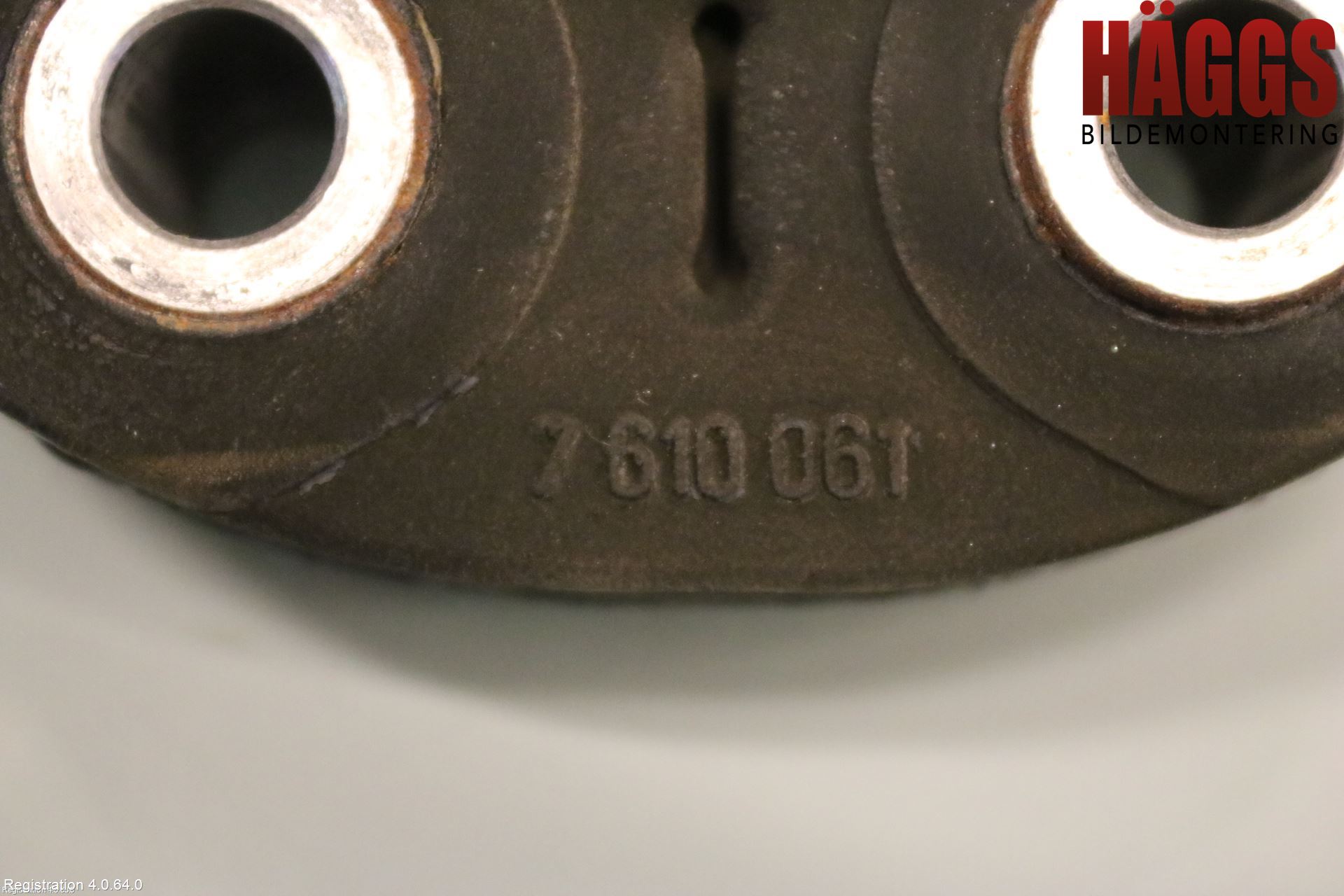 BMW 5 F10/F11/F18 09-17 Mellanaxel Gummiknut