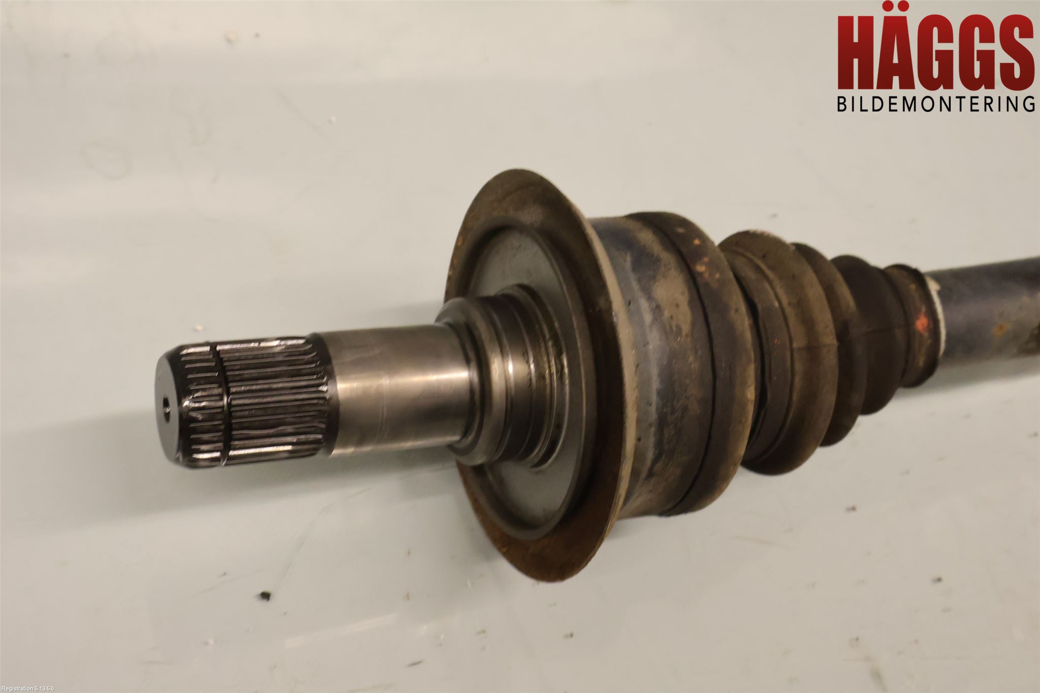BMW X5 F15 13-18 Drivaxel Bak Vänster