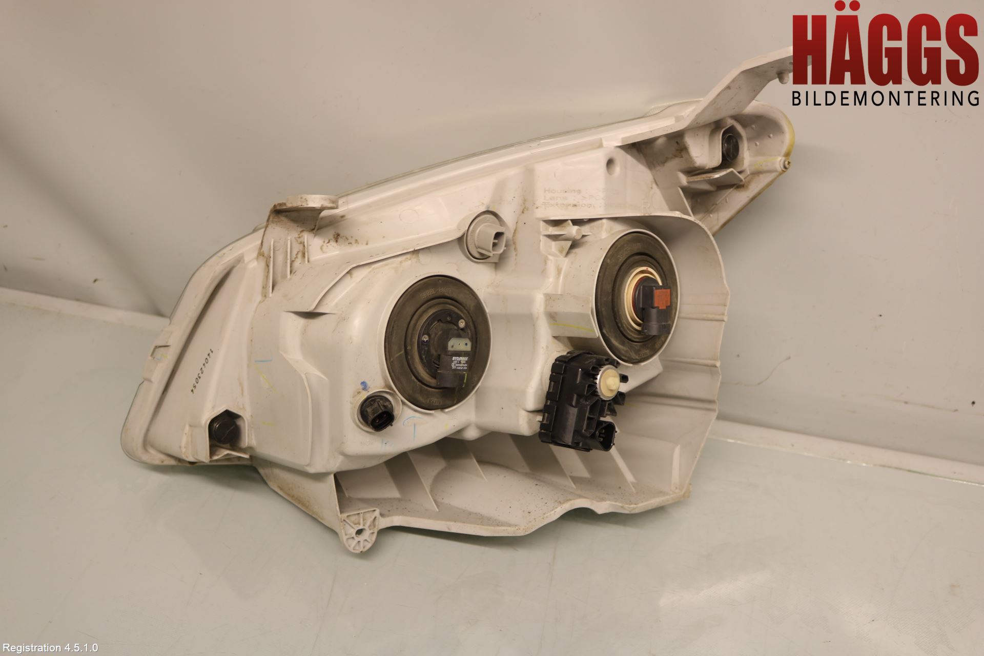 Isuzu D-MAX Strålkastare Höger