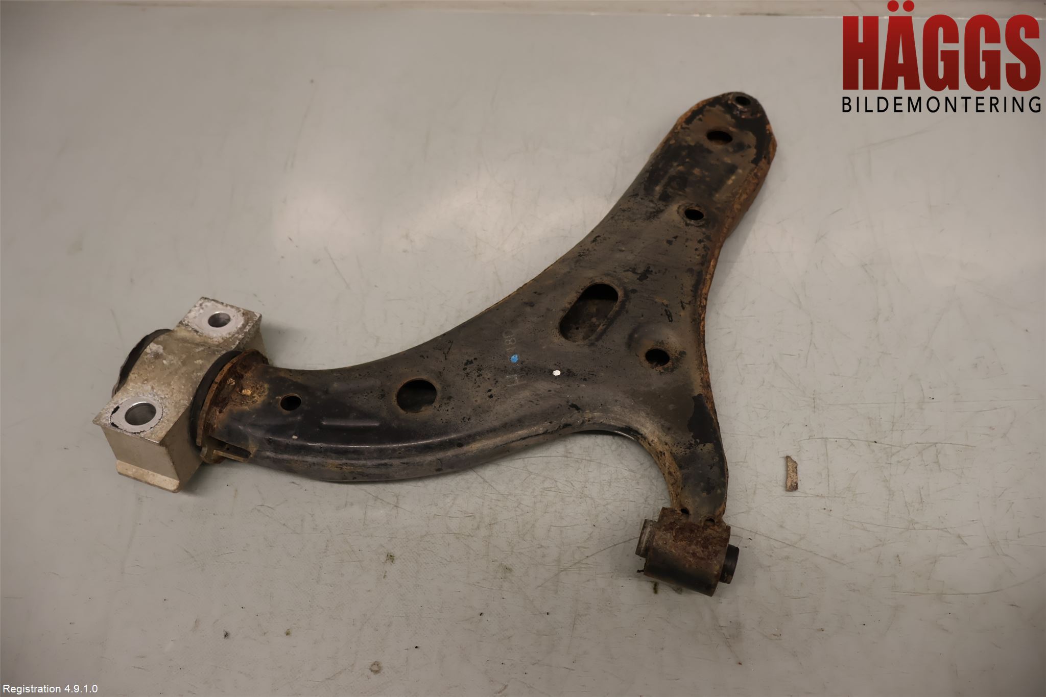 Subaru OUTBACK 15-20 Bärarm Fram Undre Hö