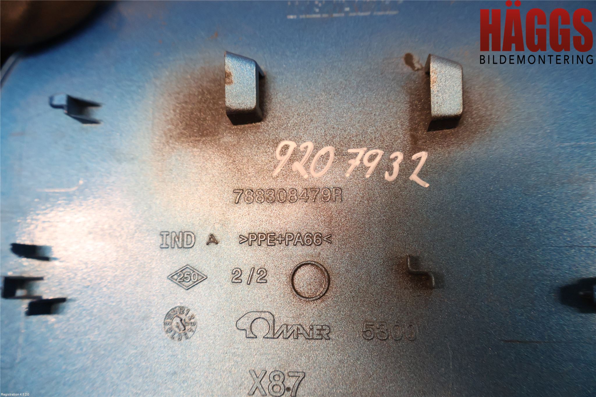 Renault CAPTUR 13-19 Tanklucka