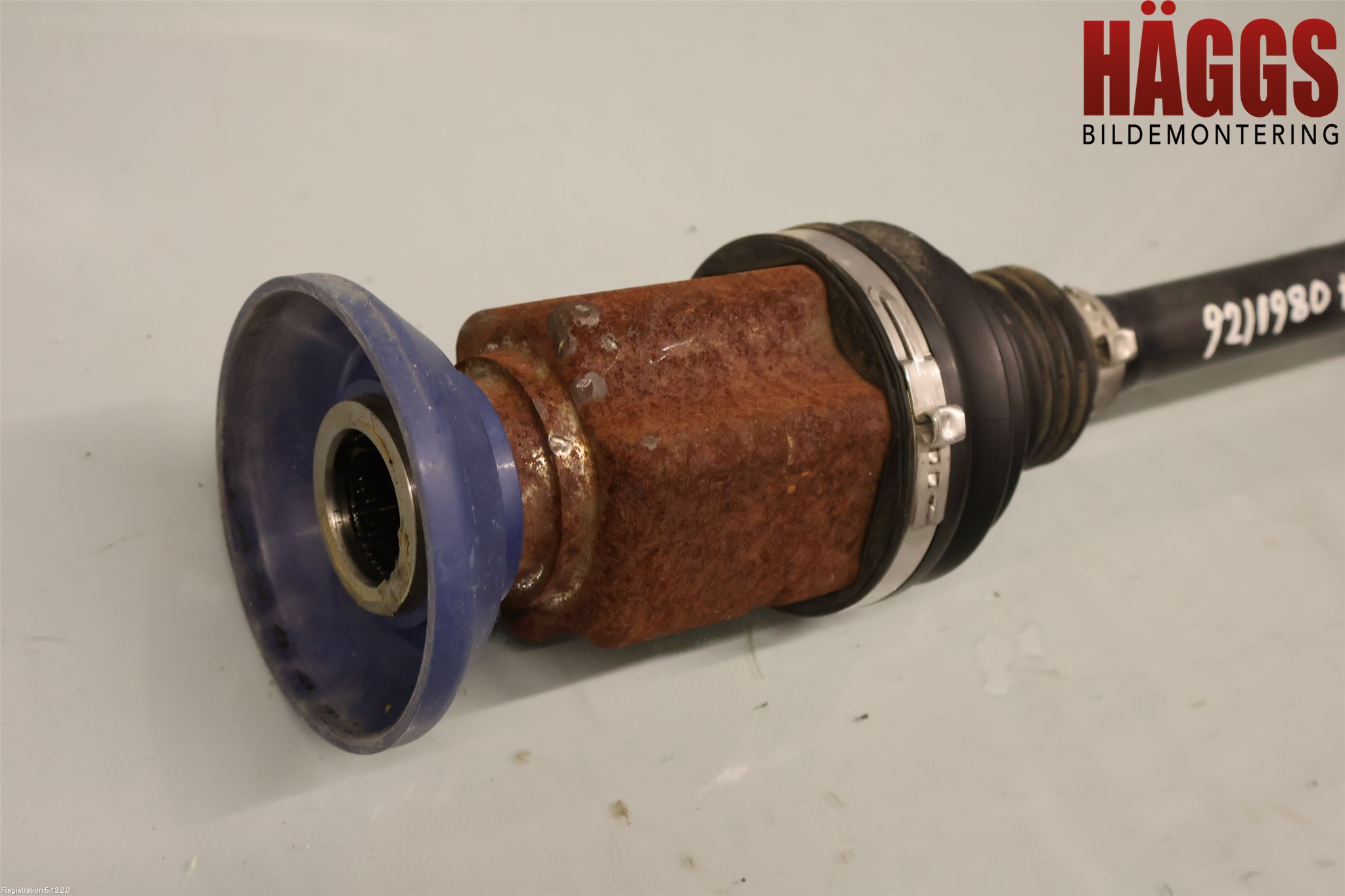Volkswagen VW TIGUAN 16-24 Drivaxel Fram Höger