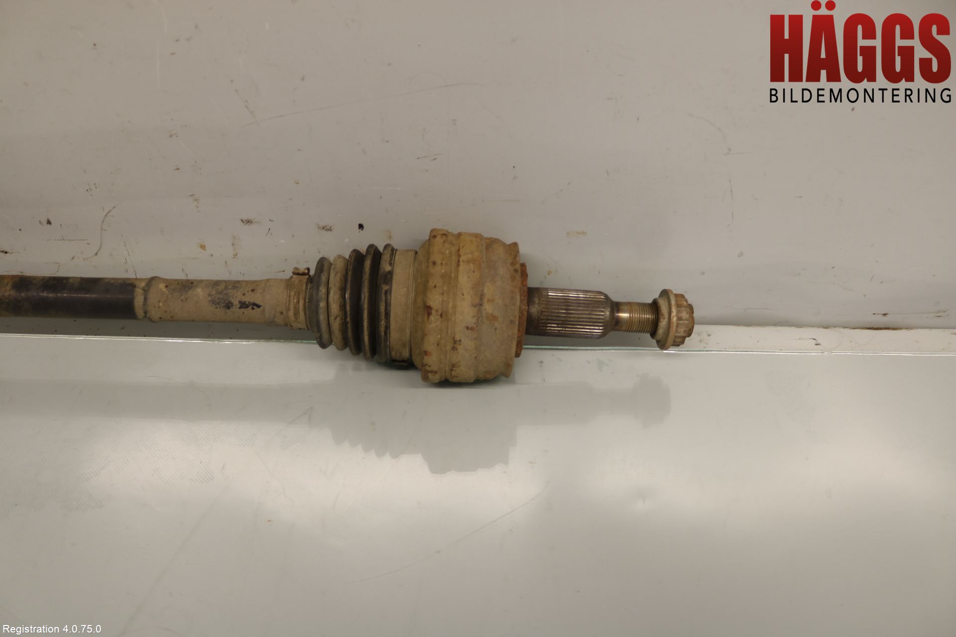 Volkswagen VW TRANSP/CARAVELLE (T5) 04-15 Drivaxel Bak Höger