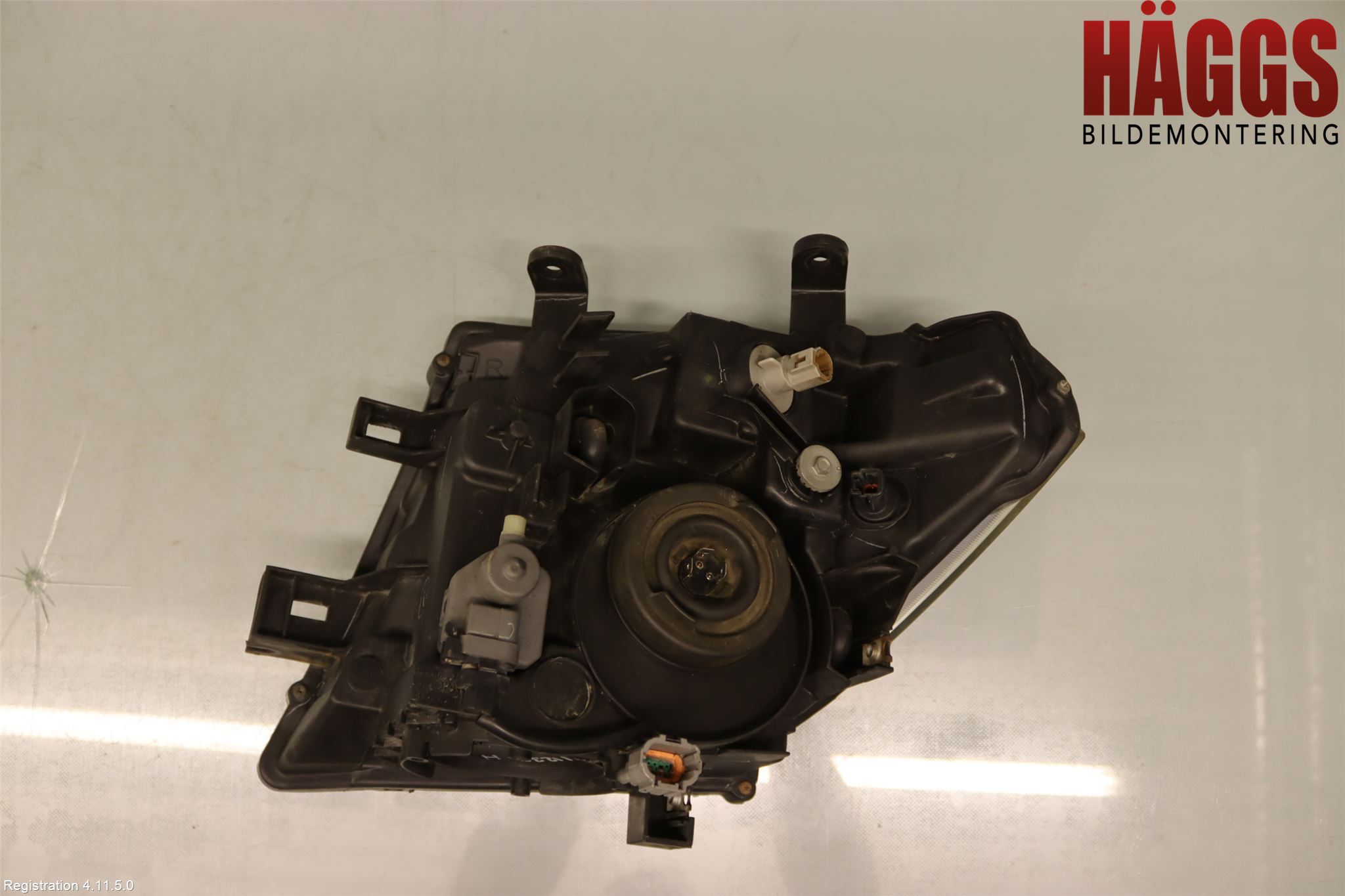 Nissan NAVARA 05-16 Strålkastare Höger