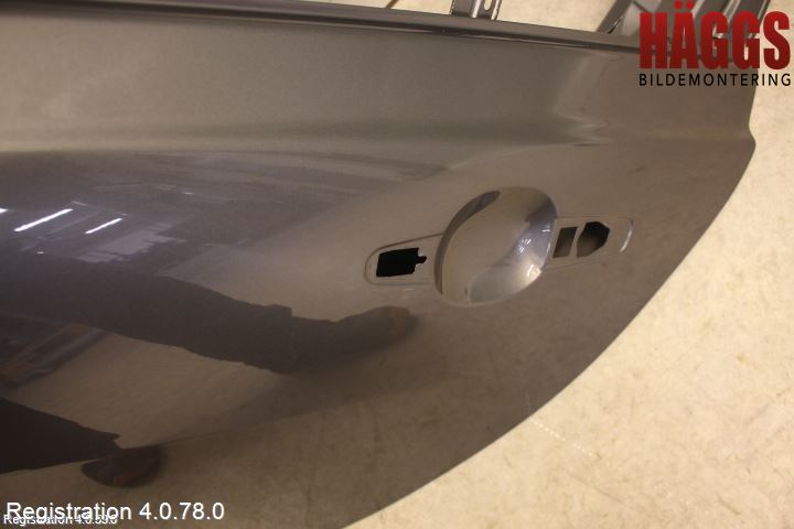 Jaguar XE (X760) 15-24 Dörr Bak Vänster