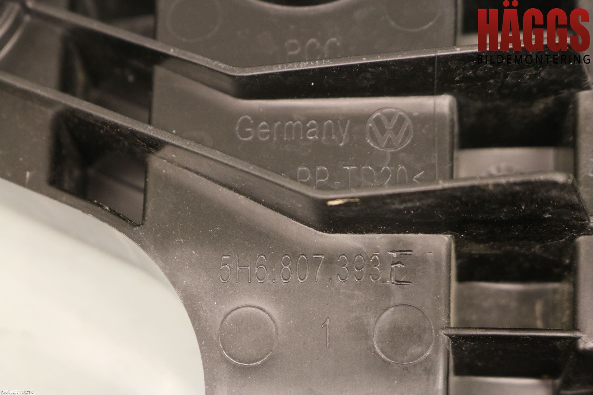 Volkswagen VW GOLF / E-GOLF VIII 20- Stötfångarfäste Bak Vä