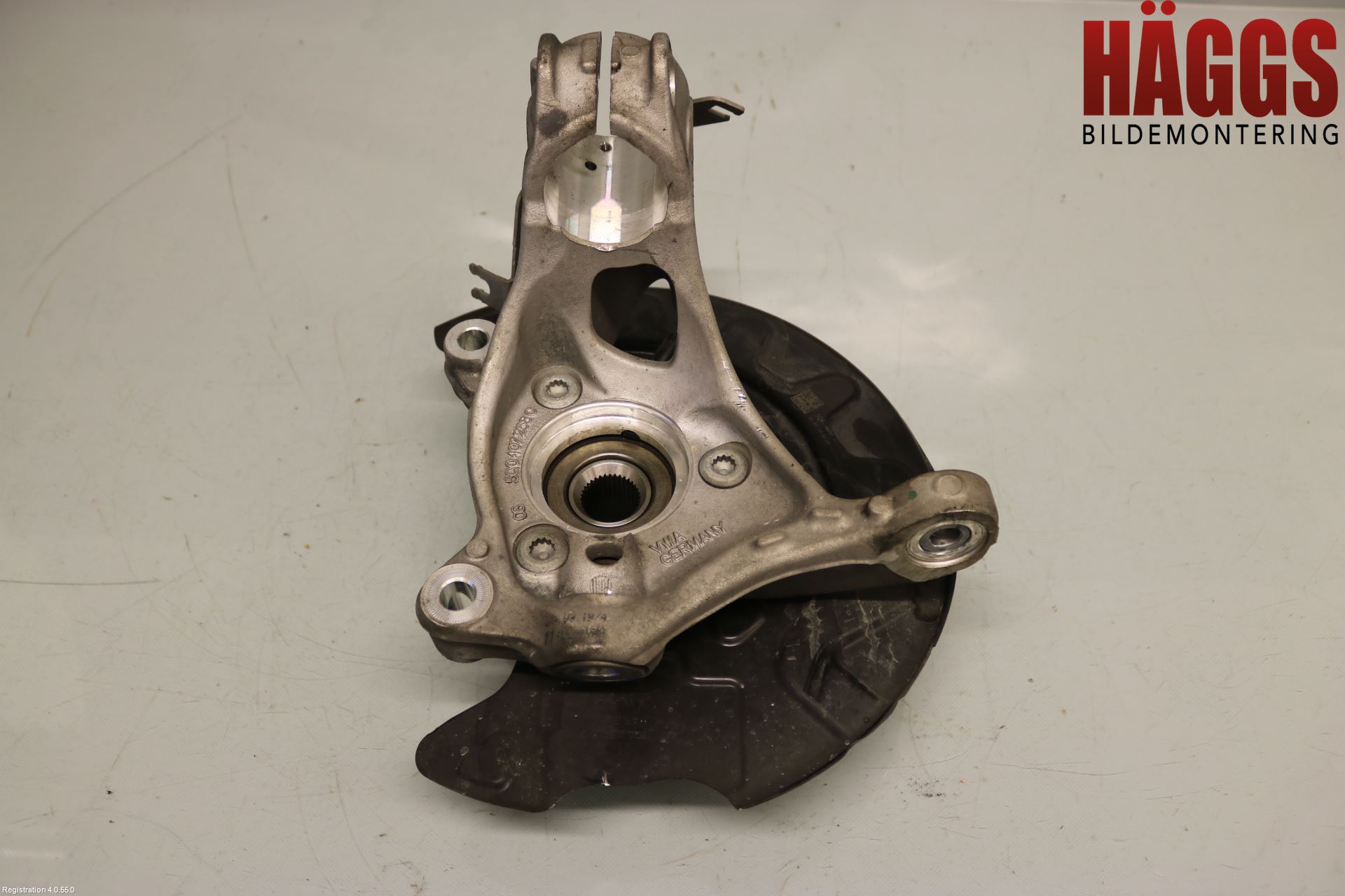 Audi Q3 F3 19- Styrspindel Lagerhus Hö